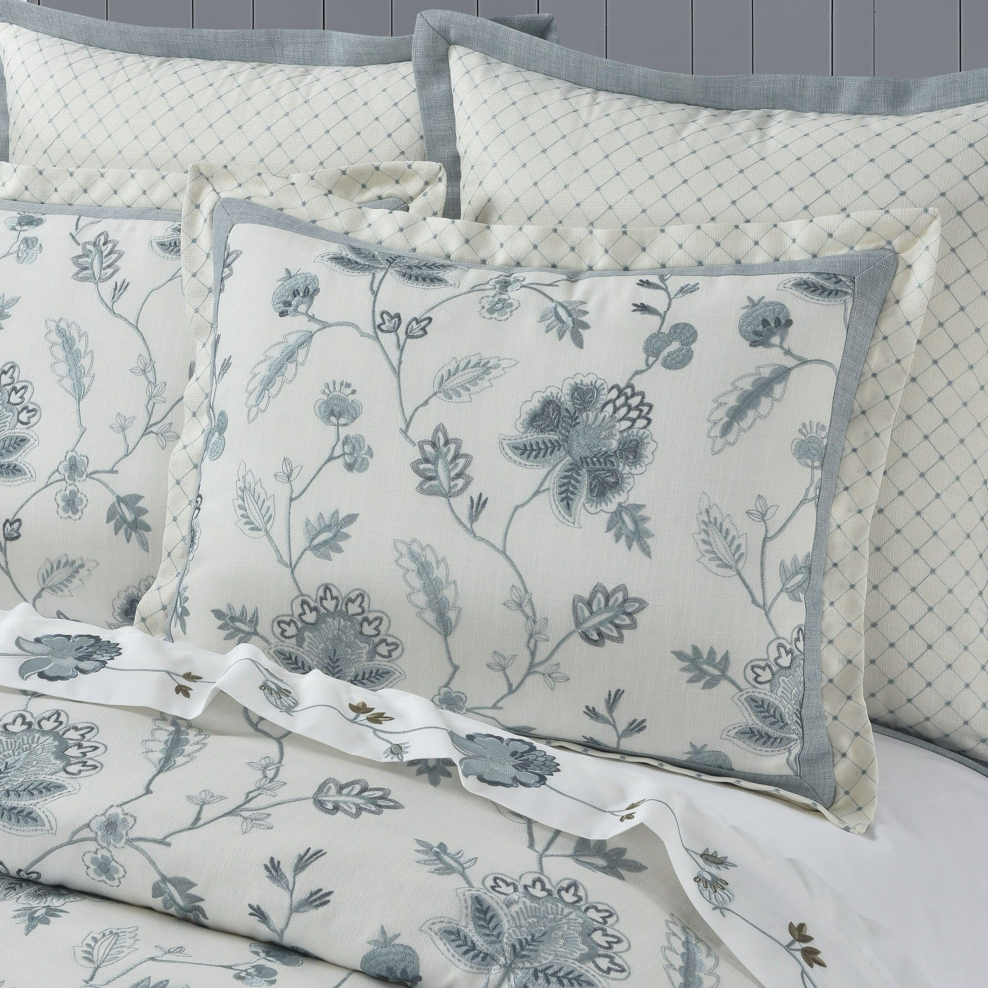Blue Ivy Polyester King 4-Piece Comforter Set