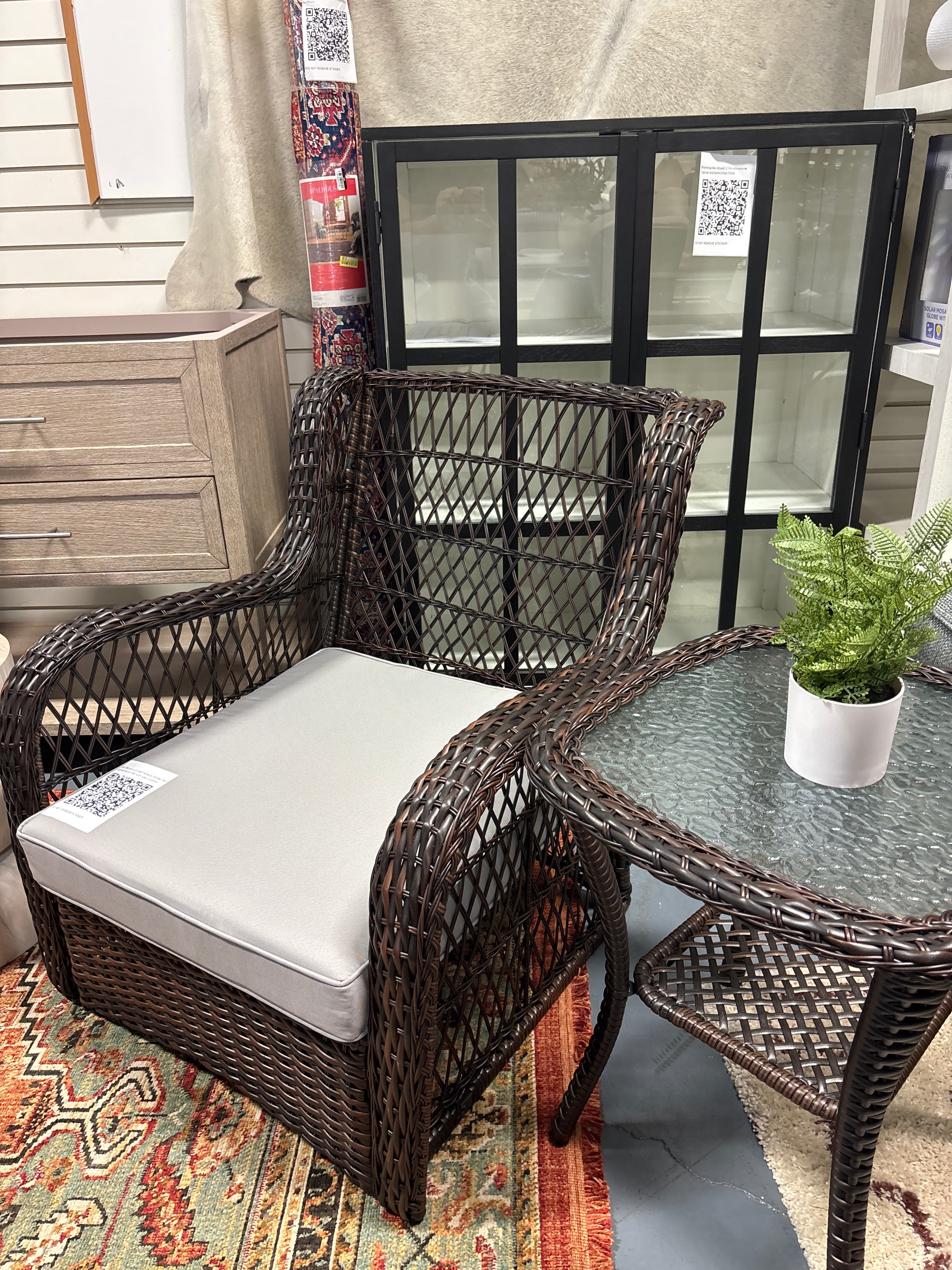 2pc Rilyson Curved Handrail Wicker Patio Conversation Set with Gray Cushion SHOWROOM ITEM