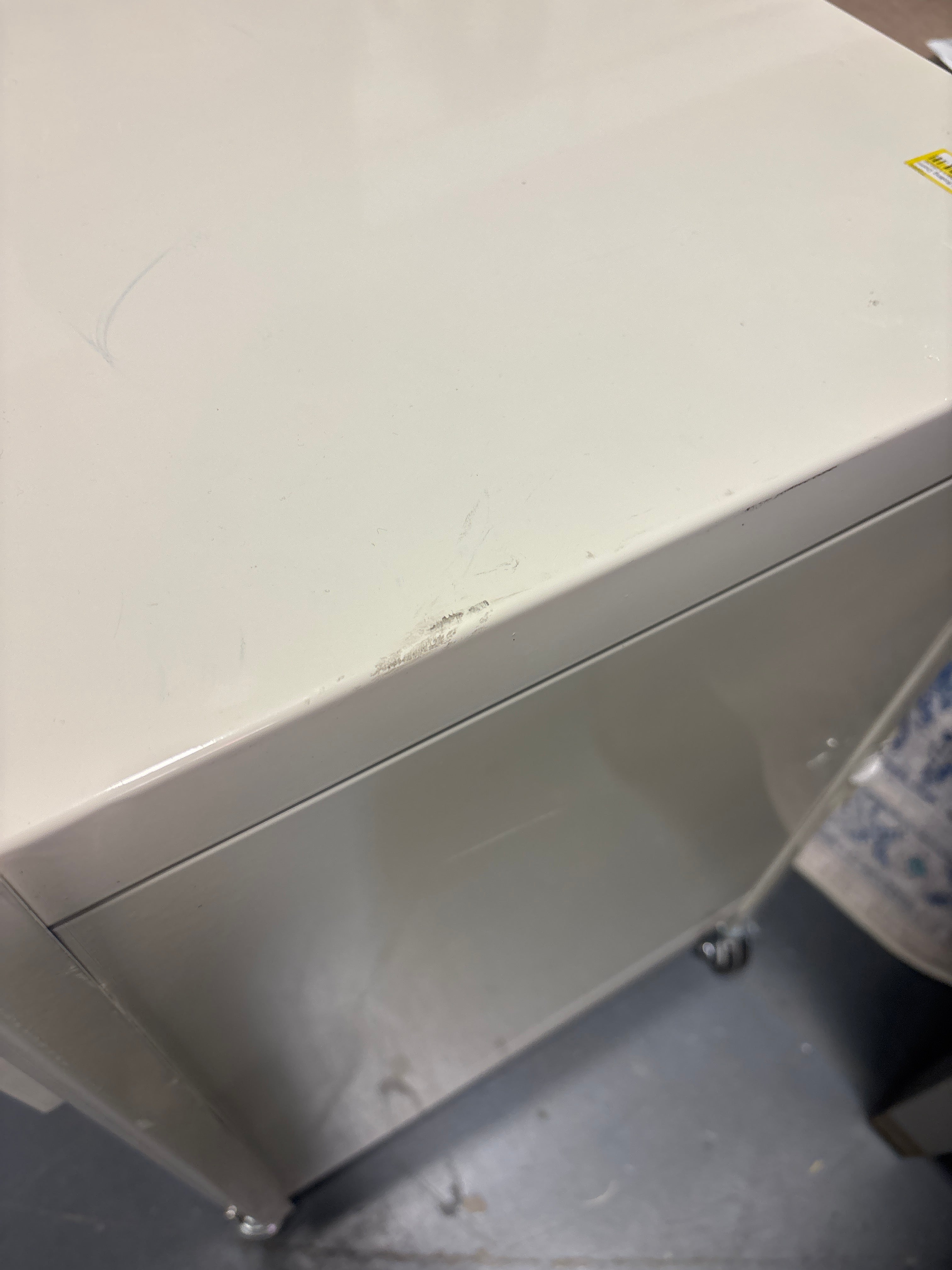 Metal Rolling Locker Storage Cabinet with Lock - Chalk White SHOWROOM ITEM