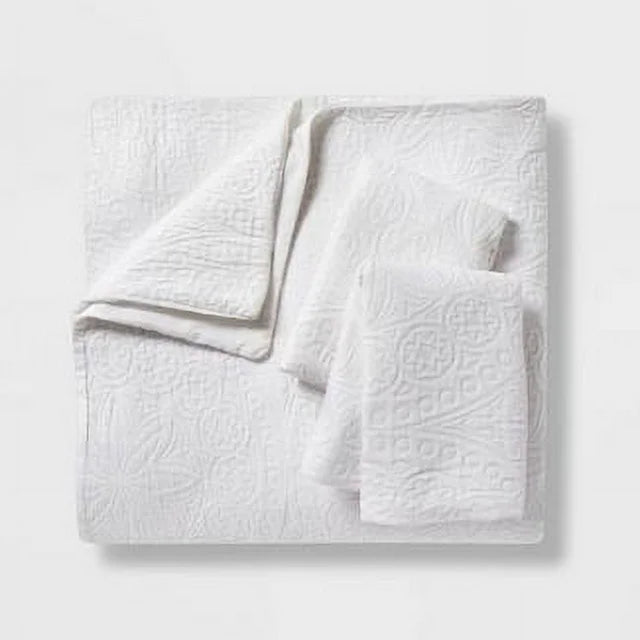 White Matelasse Medallion Comforter Set King
