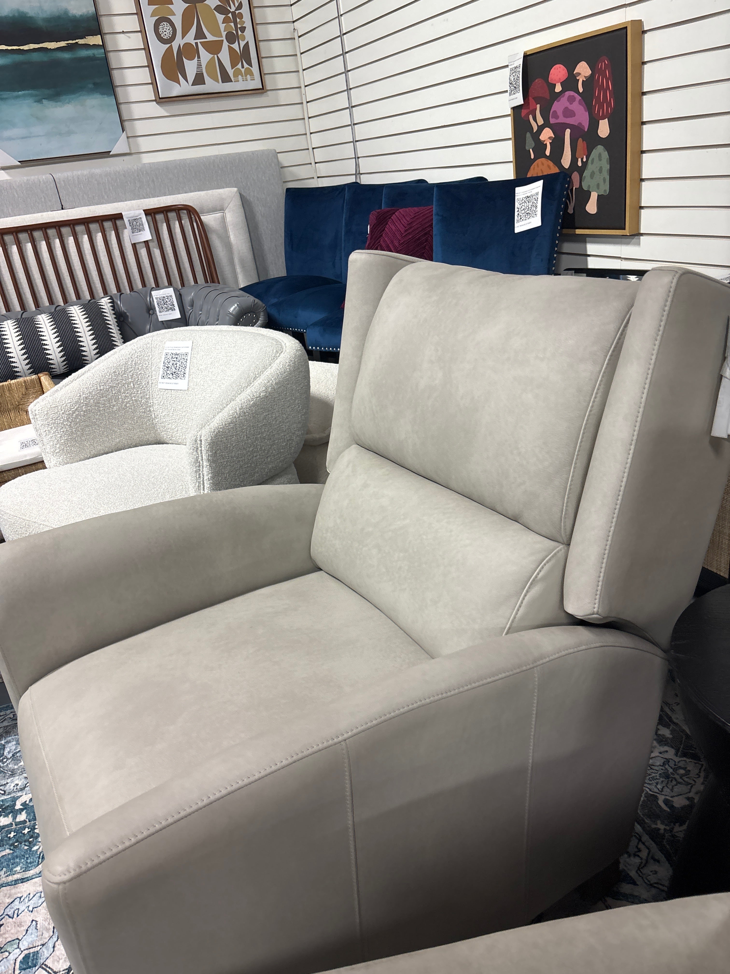Weller Leather Power Recliner SHOWROOM ITEM
