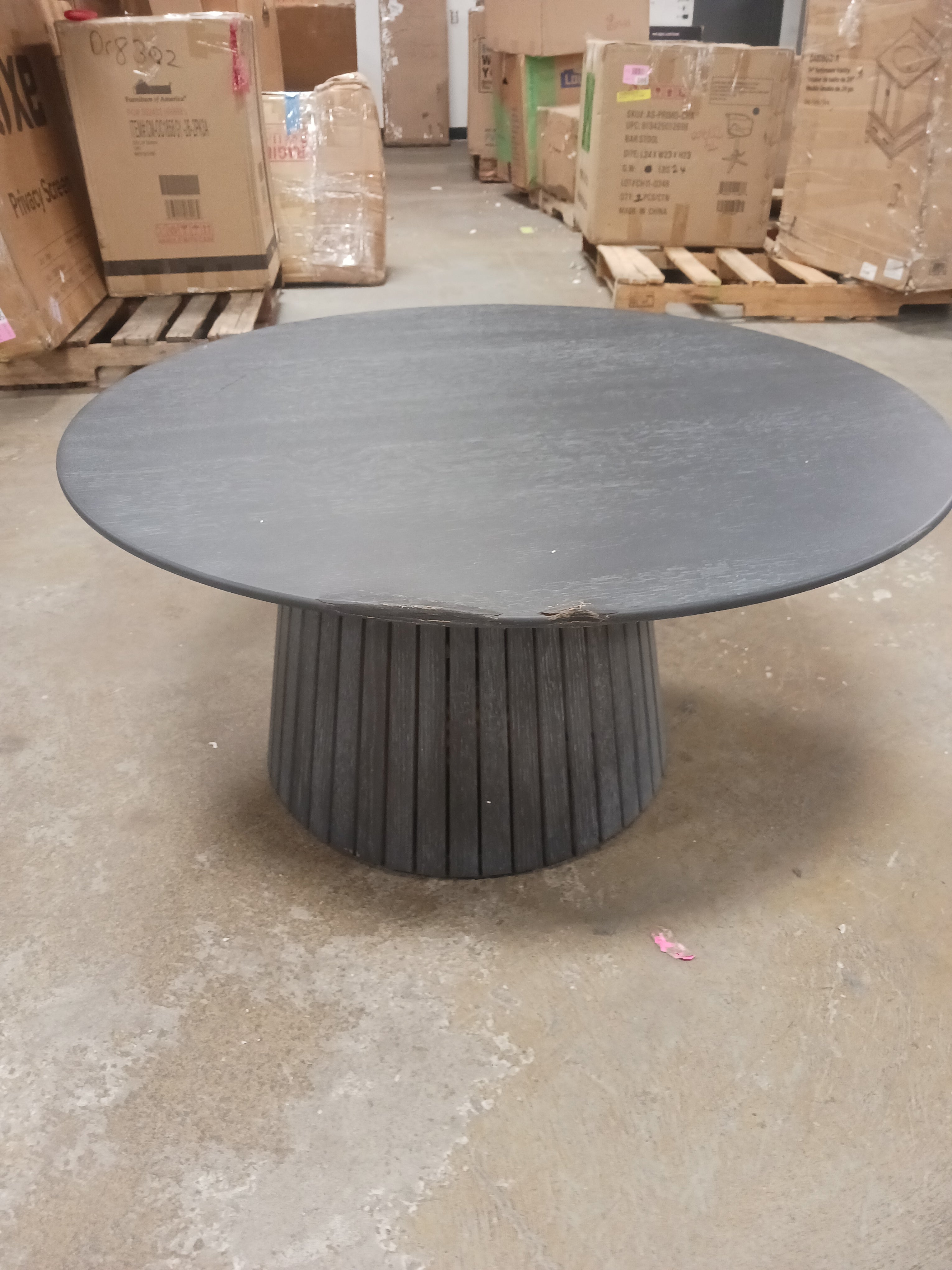 Charleily Pedestal Wood Round Coffee Table