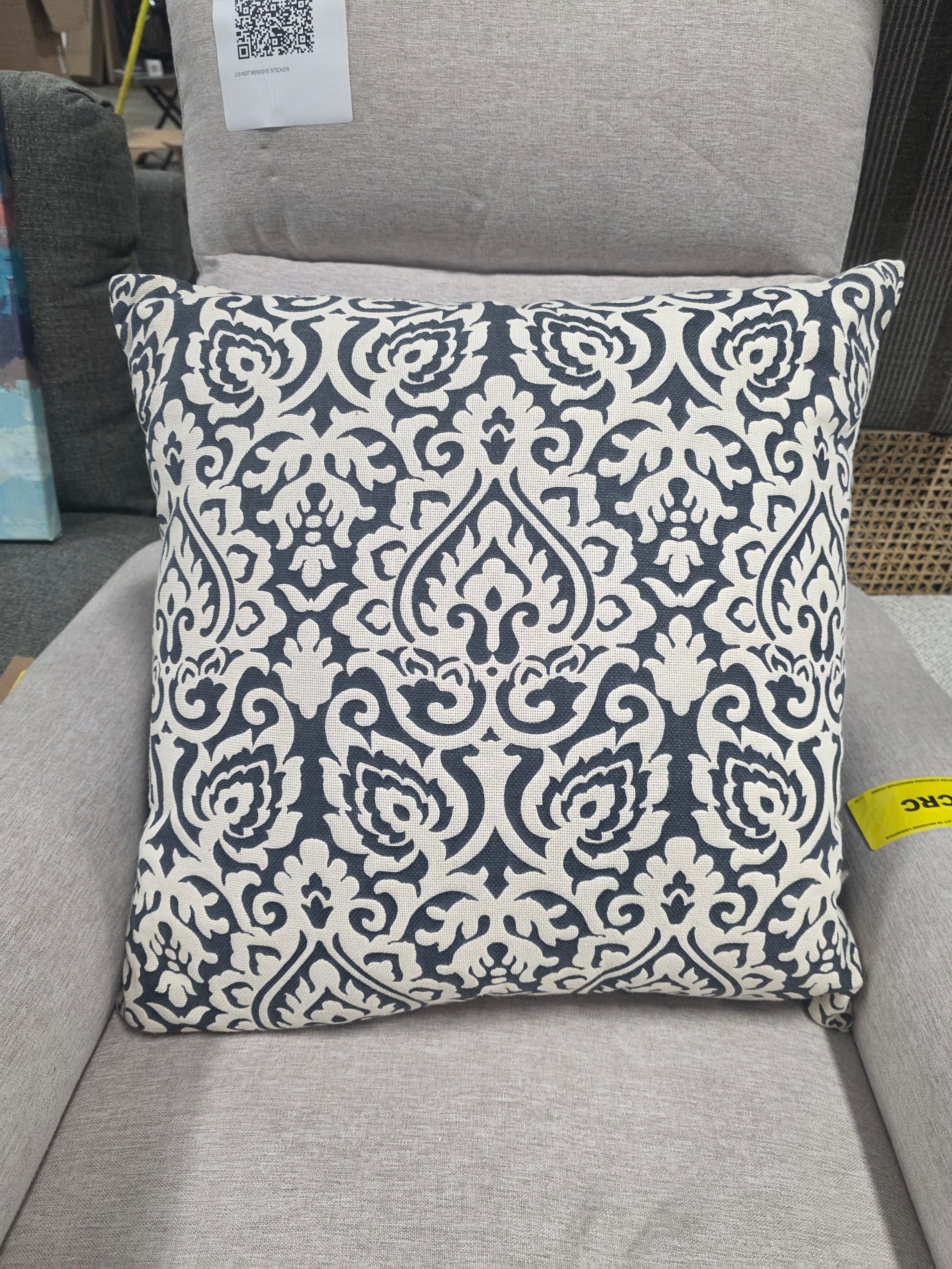 Rizzy Home | T09785 | Poly Fill Decorative Pillow  - SHOWROOM ITEM