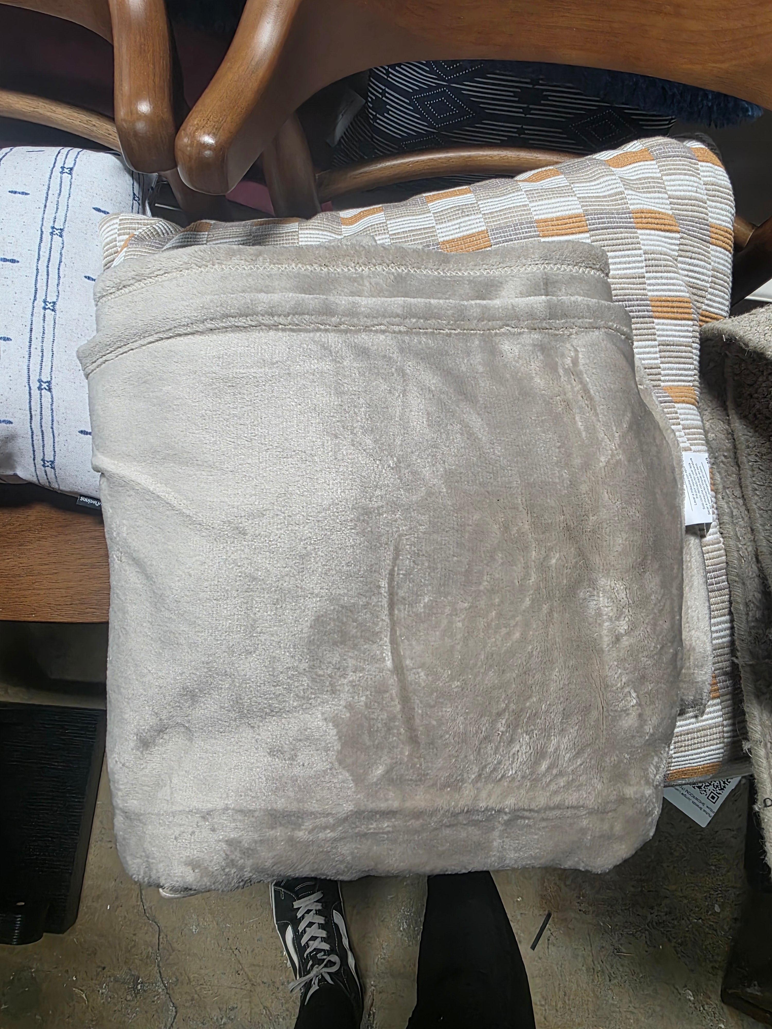 Bedsure Fleece Blanket - SHOWROOM ITEM