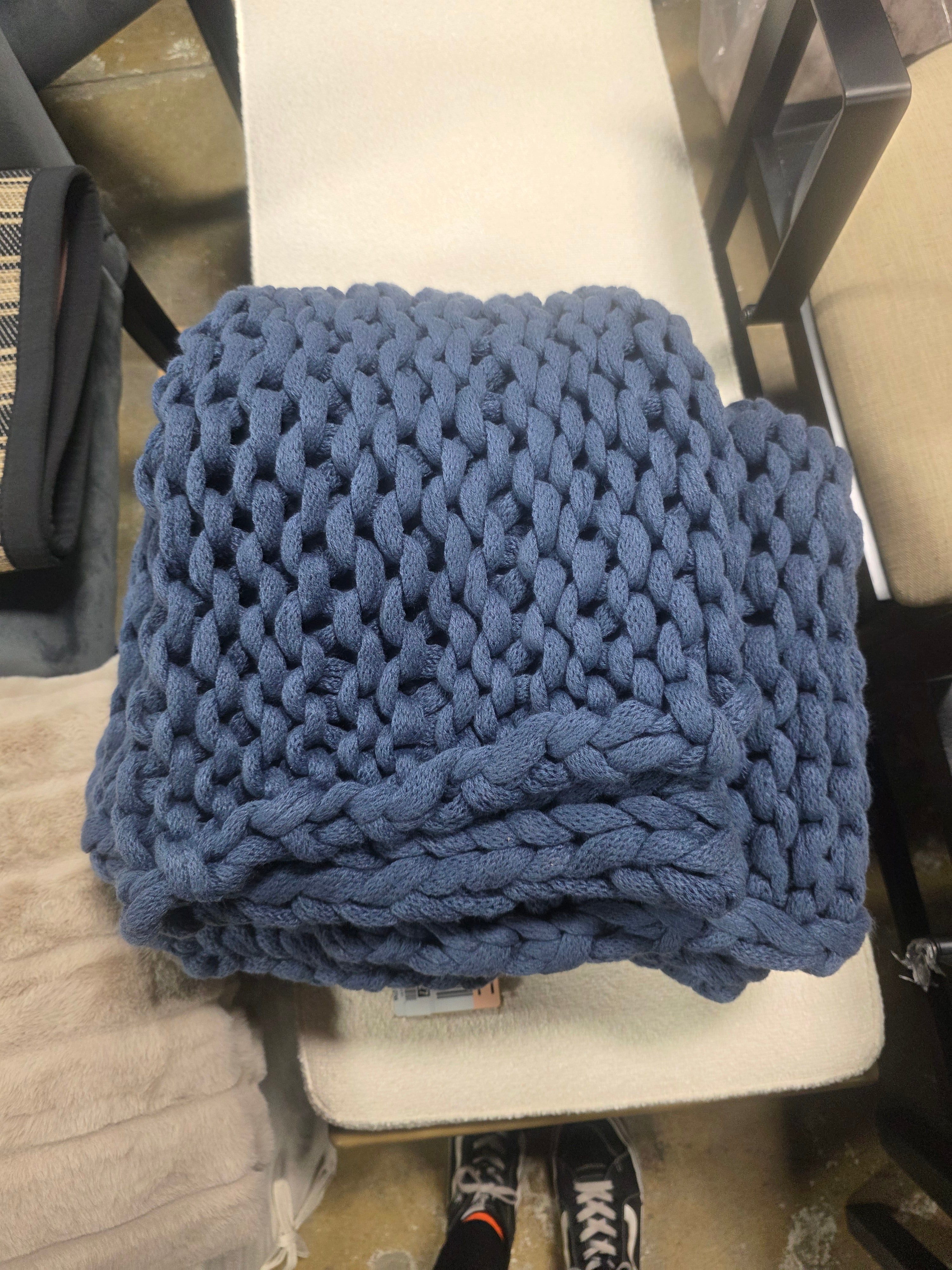 50"x60" Chenille Chunky Knit Throw Blanket - Madison Park - SHOWROOM ITEM 