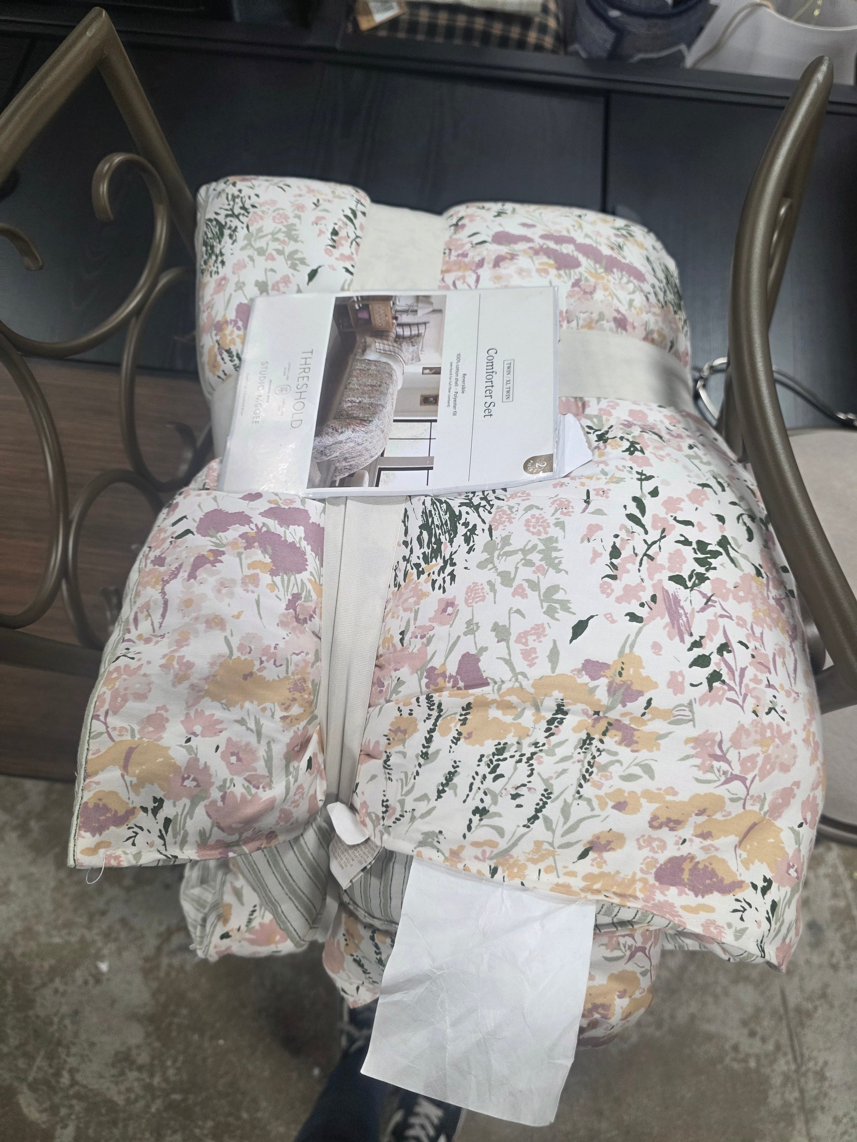 Reversible Floral and Stripe Comforter Set Pink/Green - Threshold™ - SHOWROOM ITEM 