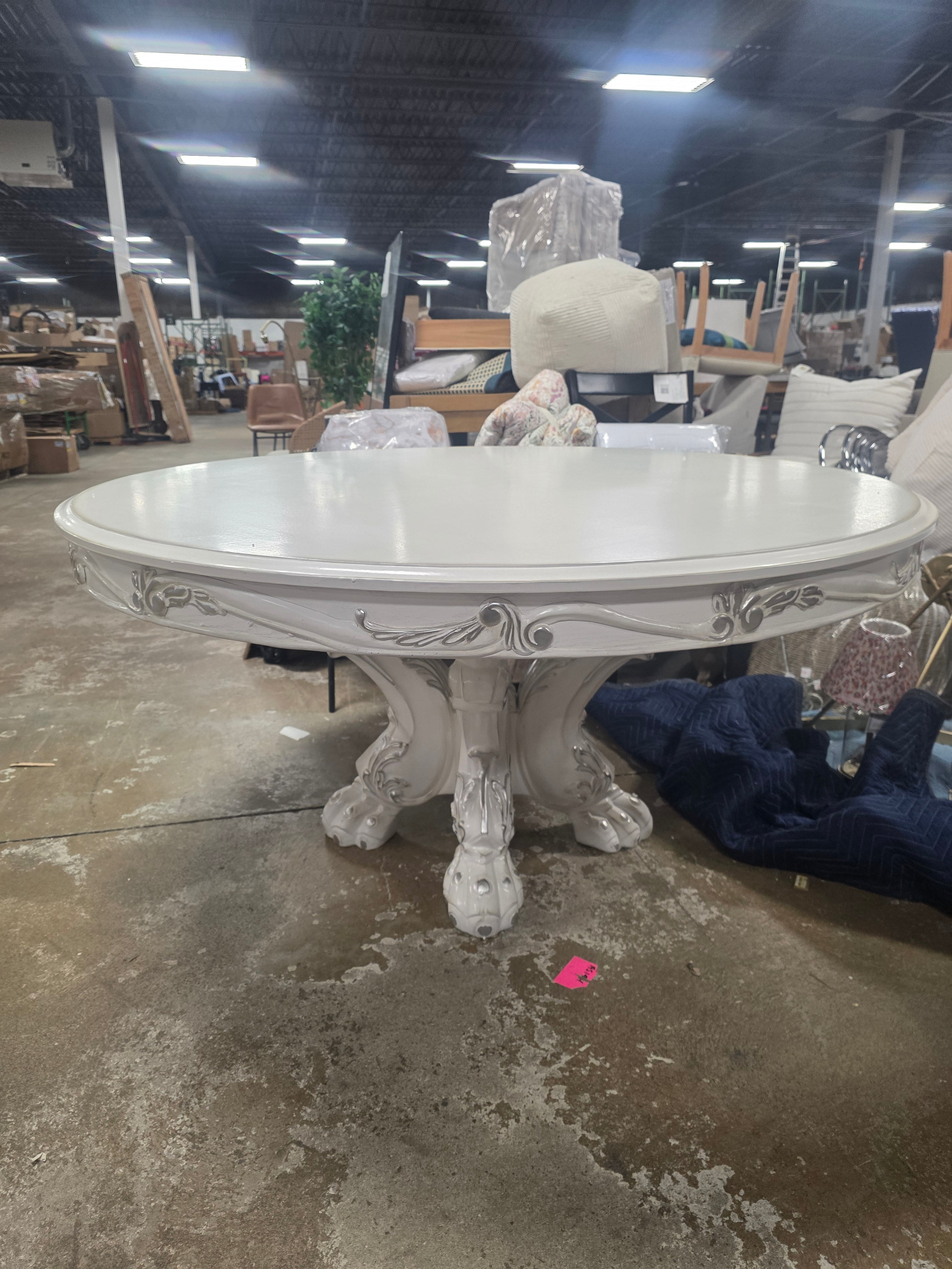 Dresden Round Pedestal Dining Table - SHOWROOM ITEM 