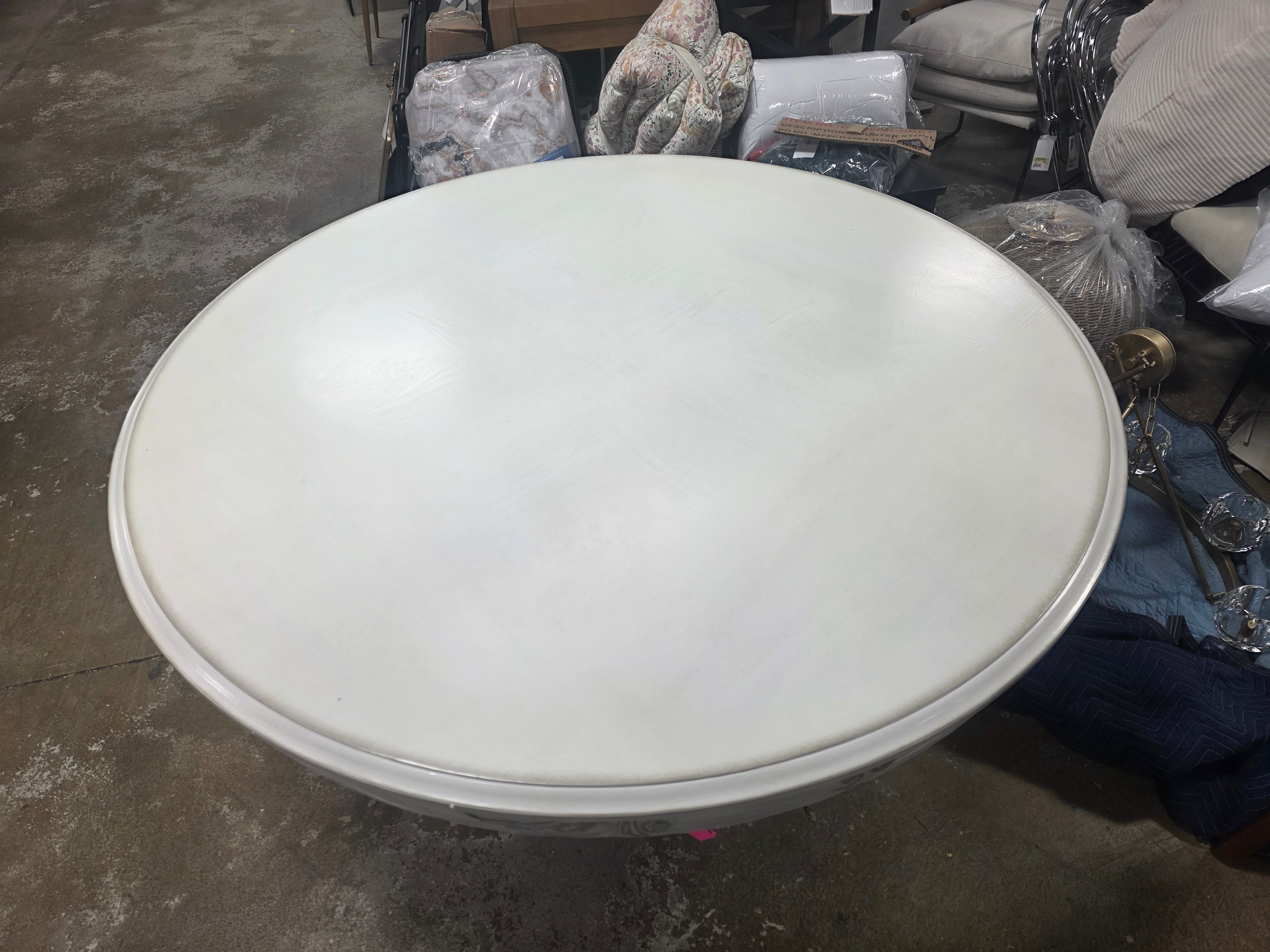 Dresden Round Pedestal Dining Table - SHOWROOM ITEM 