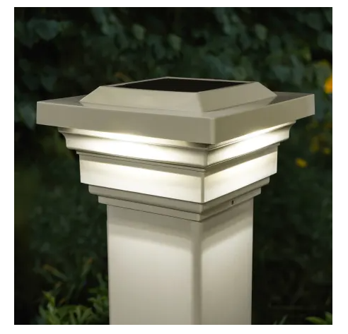 Regal LED Solar Post Cap Light
