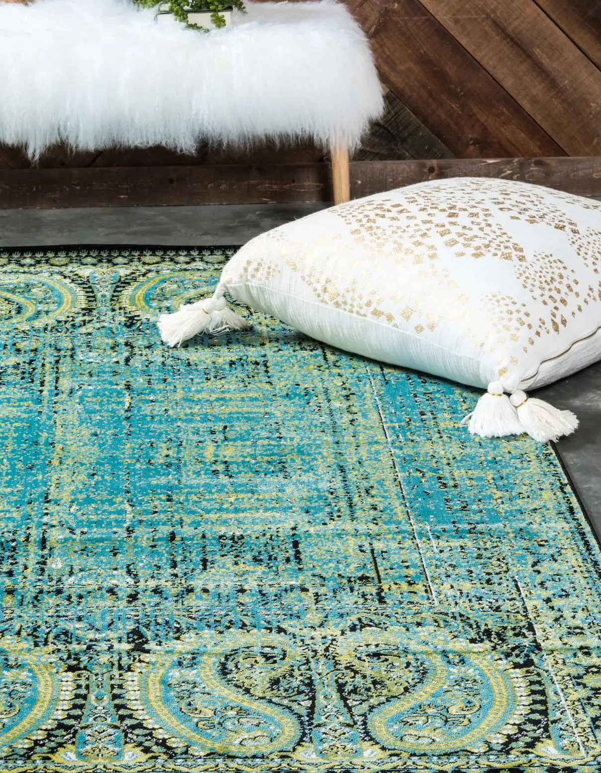 7' x 10' Istanbul Rug