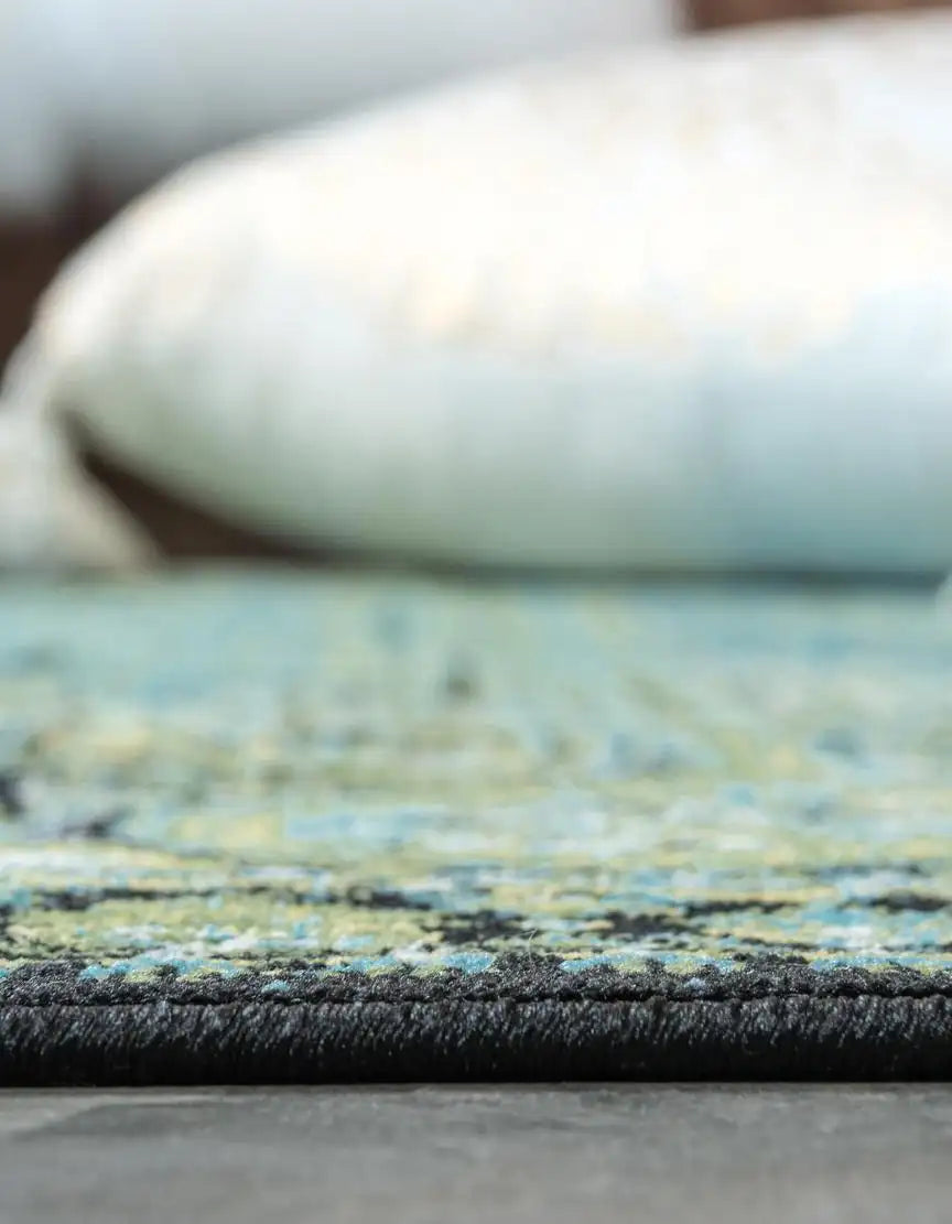 7' x 10' Istanbul Rug