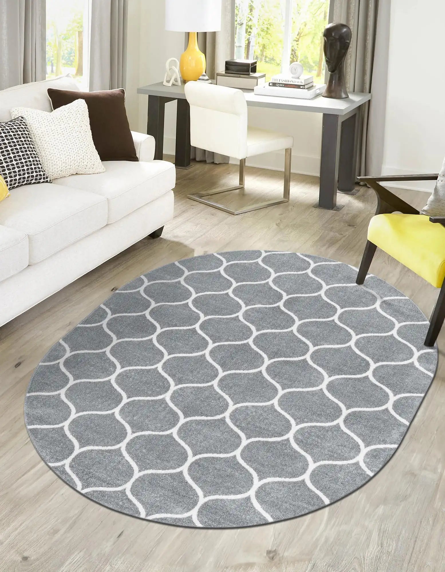 Light Gray Trellis Frieze Oval Rug