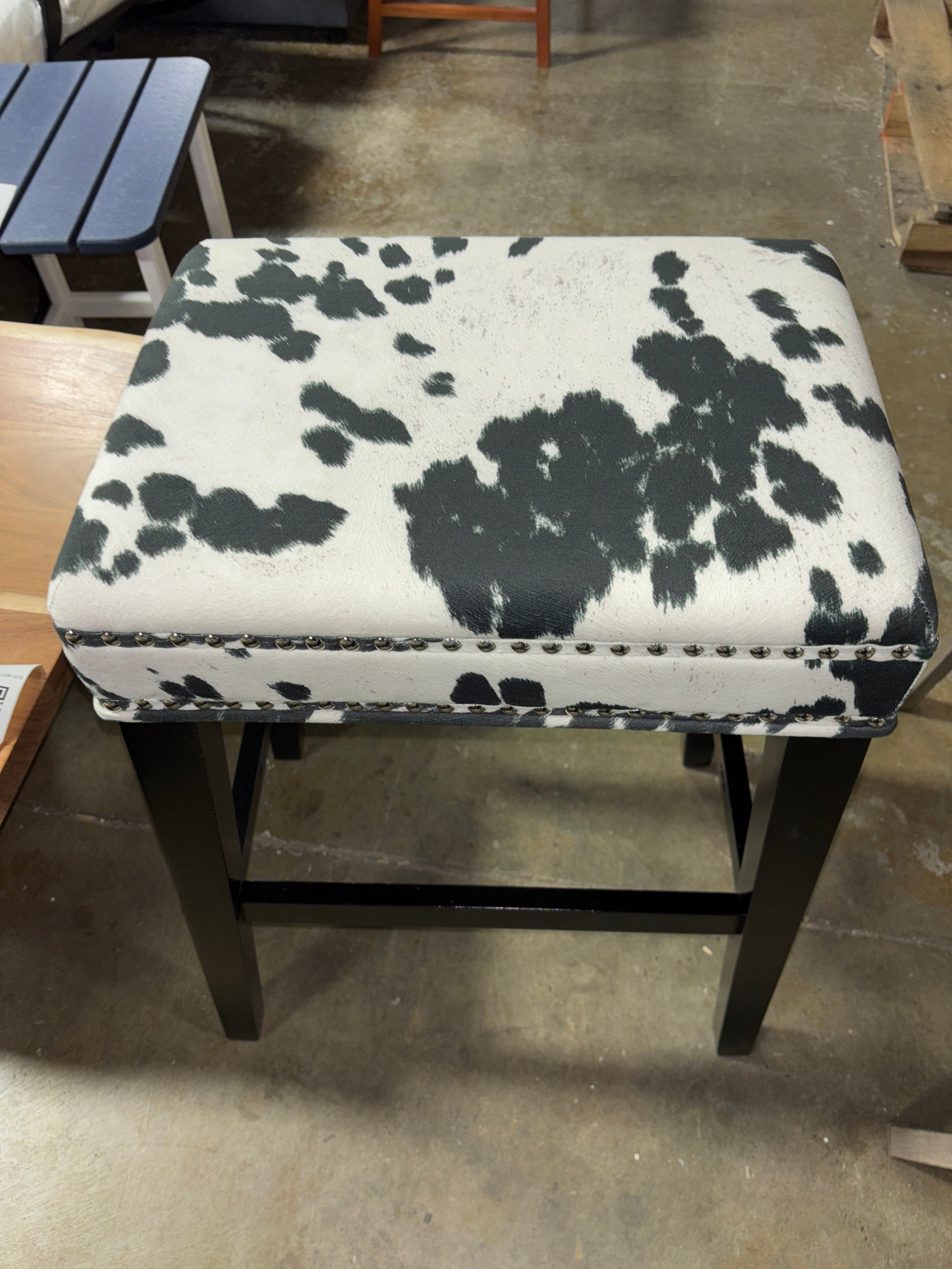 Walt Backless Counter Height Barstool - Black/White SHOWROOM ITEM
