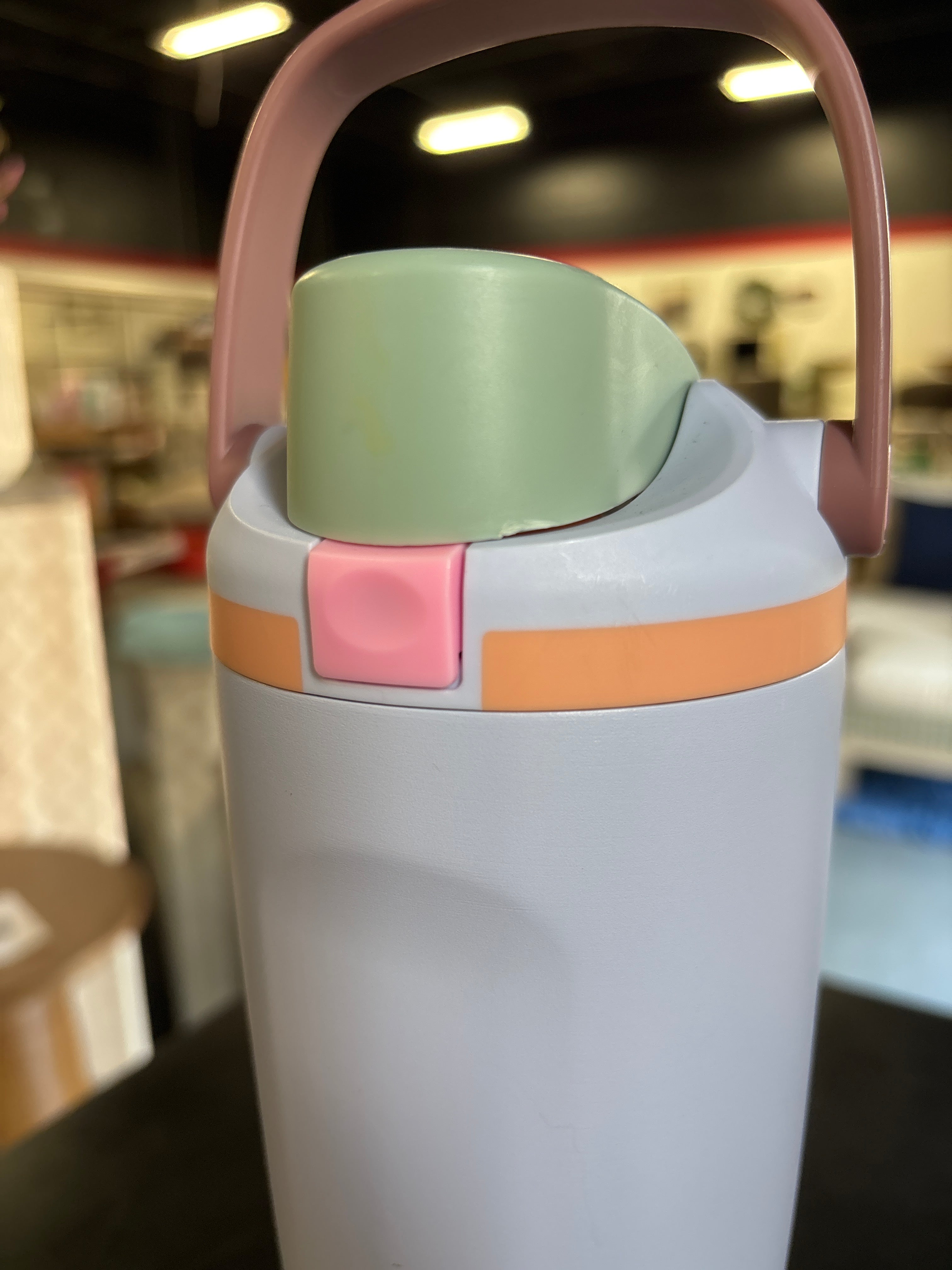 16.5" W x 10.5" H Woven Beverage Basket SHOWROOM ITEM