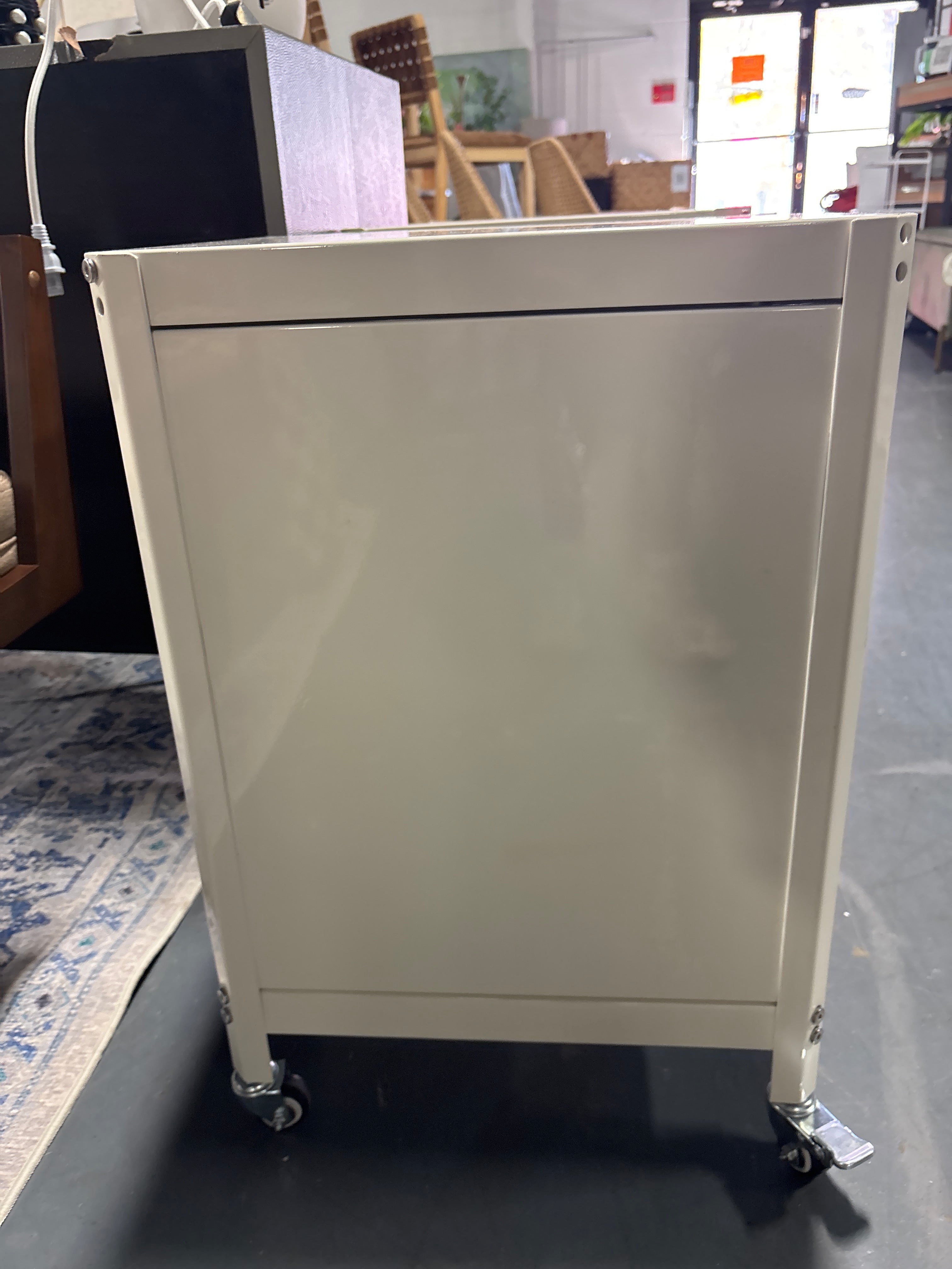 Metal Rolling Locker Storage Cabinet with Lock - Chalk White SHOWROOM ITEM