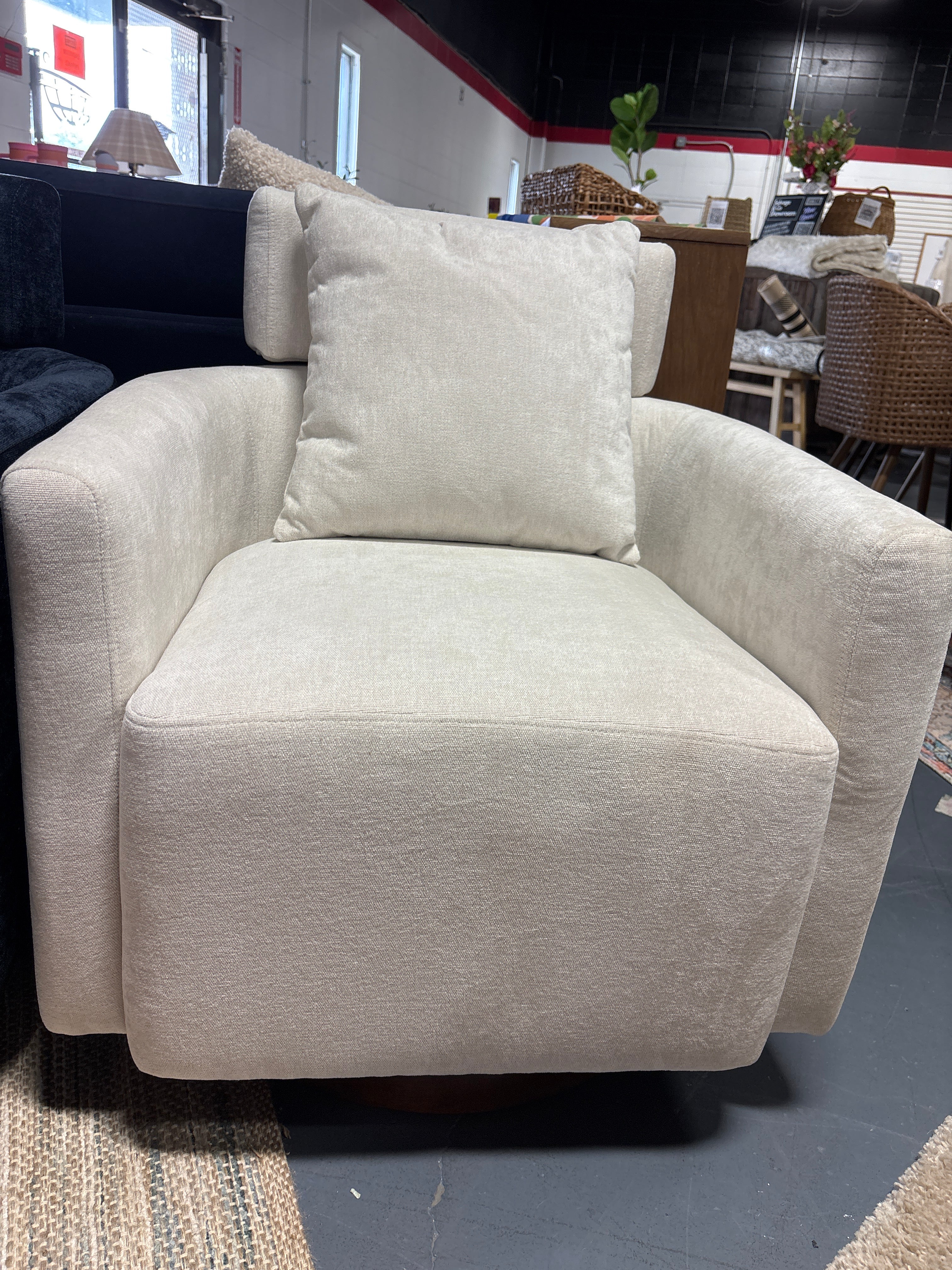 27.17"W Modern Swivel Chenille Upholstered Accent Chair - Beige SHOWROOM ITEM