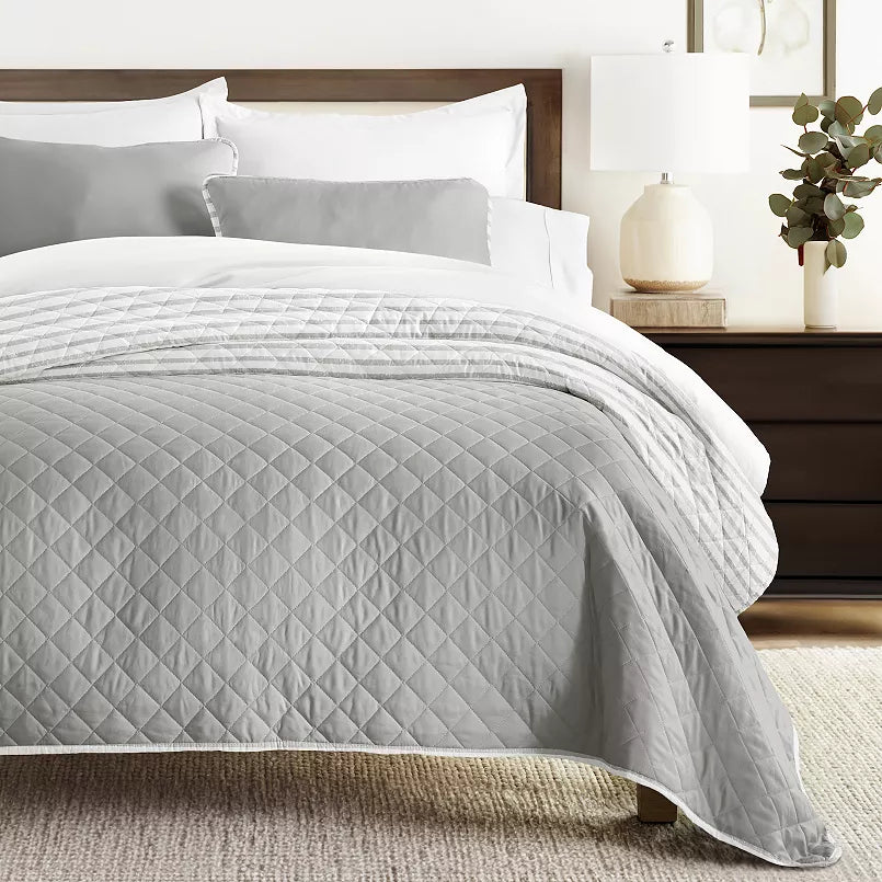 All Season Summer Stripes Reversible Quilt Set with Shams King/California King