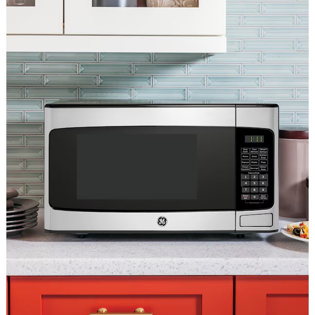 Medium Countertop Microwave (Stainless Steel)