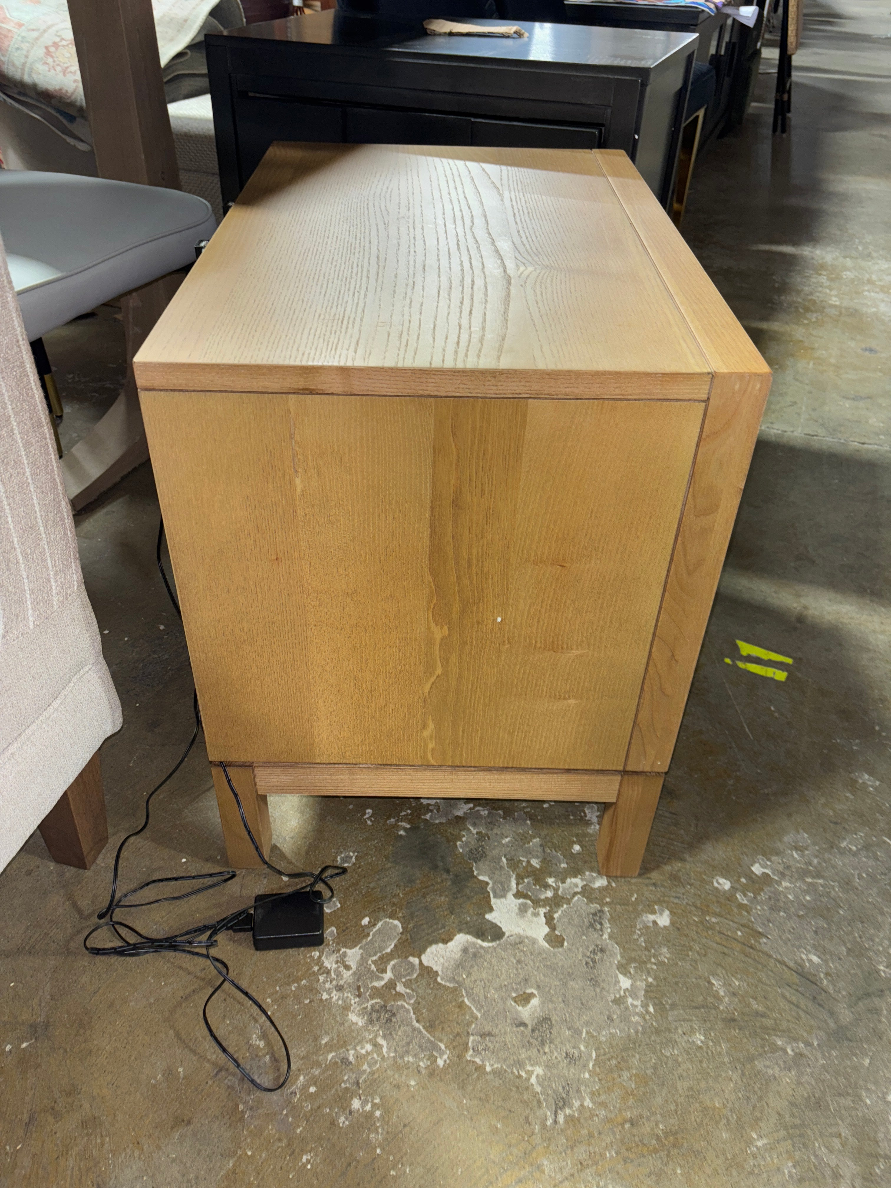 Finnian 24'' W Nightstand SHOWROOM ITEM