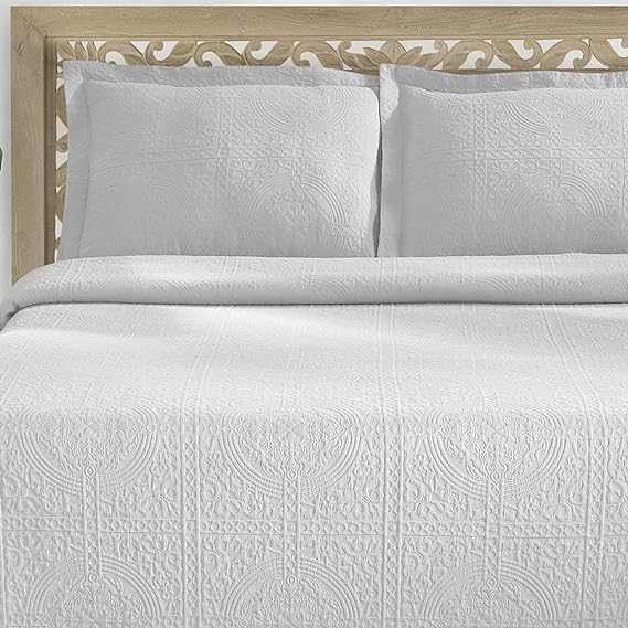 100% Cotton Fleur De Lis Matelasse King Bedspread, White