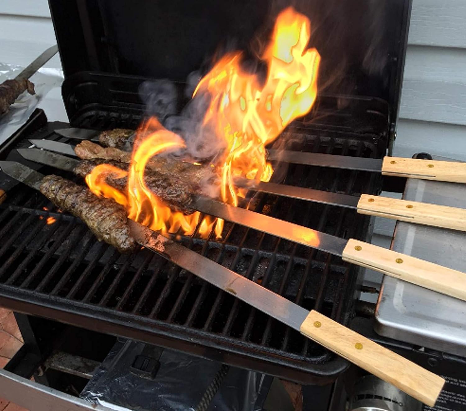BBQ Skewers Stainless Steel Flat Metal Skewers with Wooden Handles