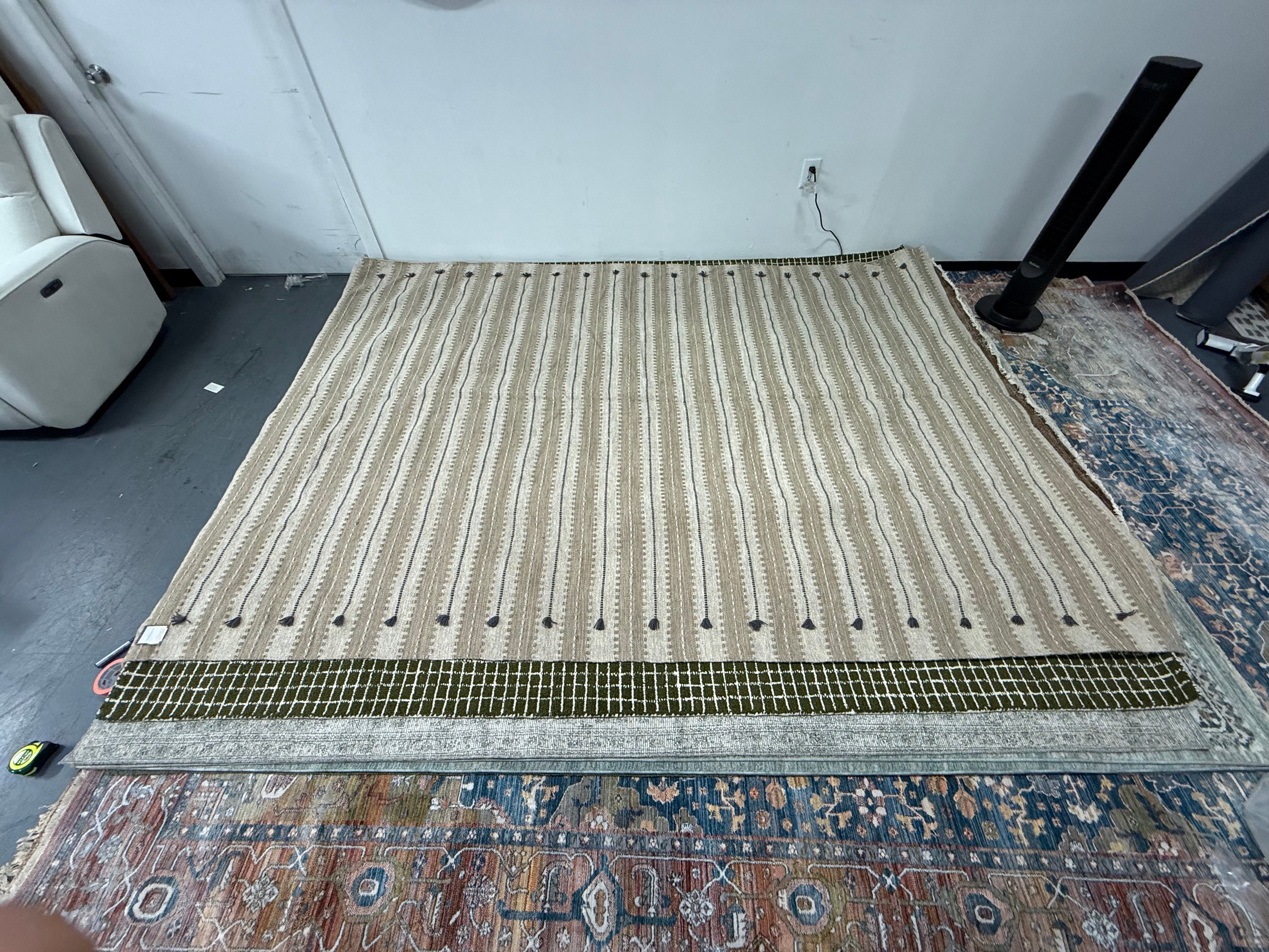 Striped/Clipped Yarn Rug Beige
