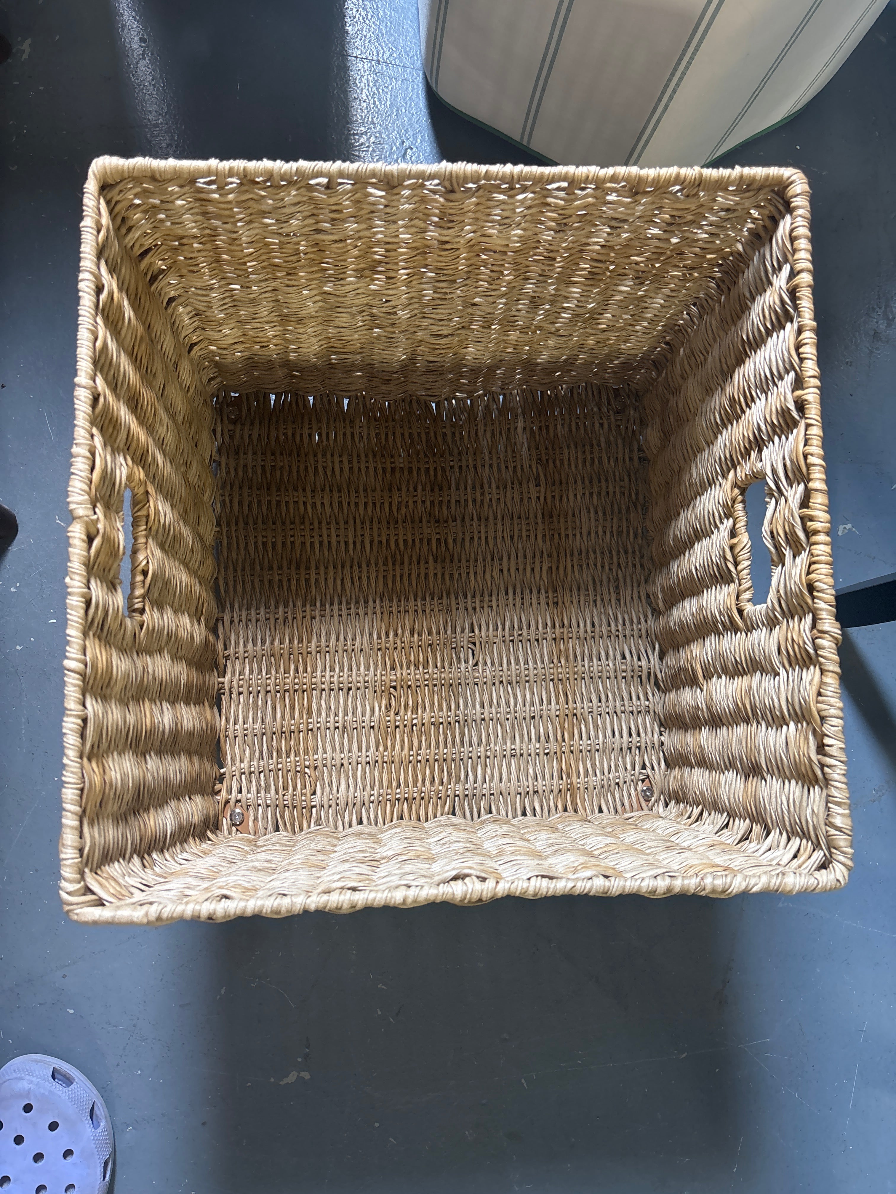 16x16 Woven Storage Basket With Legs SHOWROOM ITEM