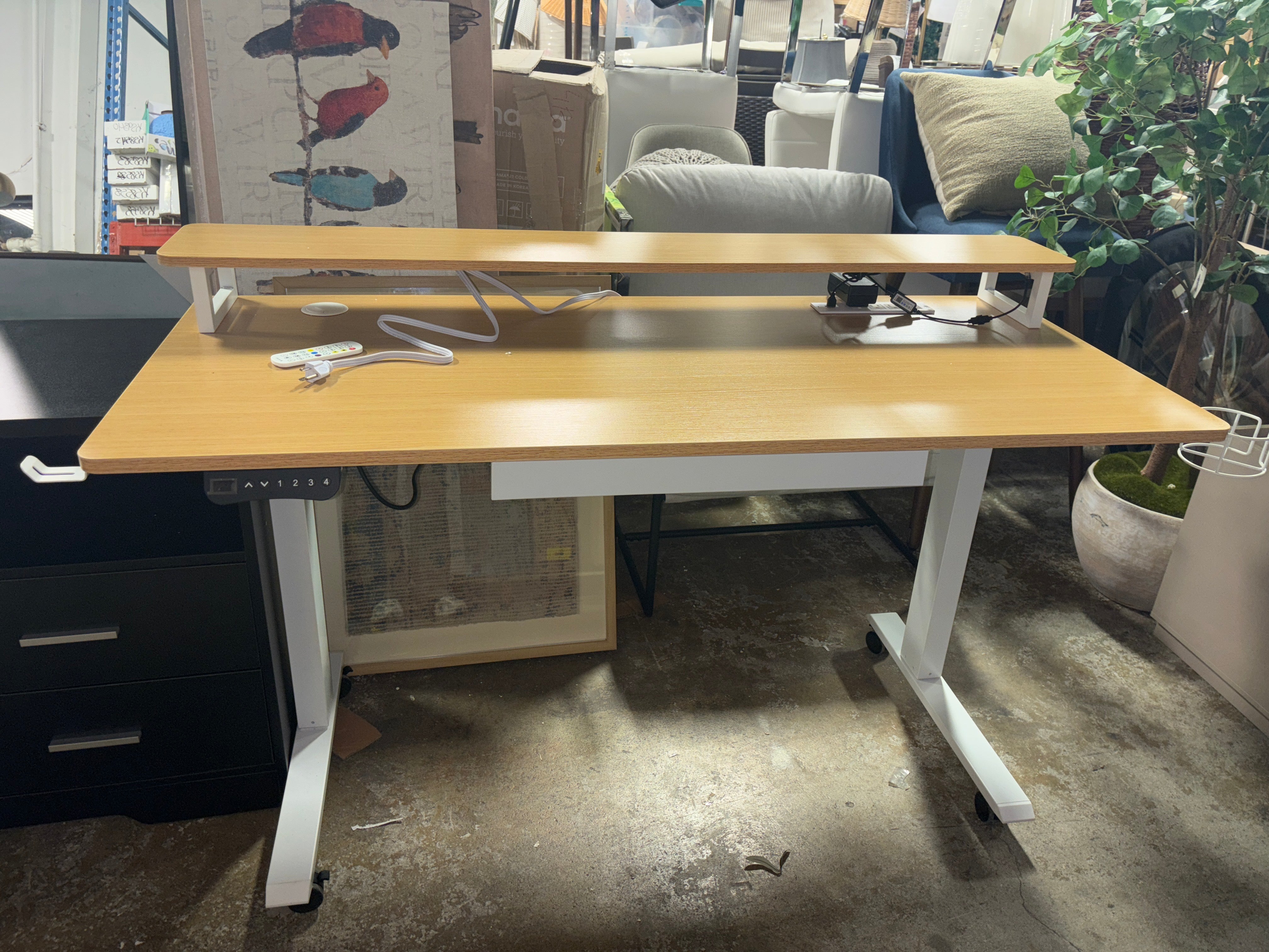Electric Height Adjustable Standing Desk - White/Natural SHOWROOM ITEM