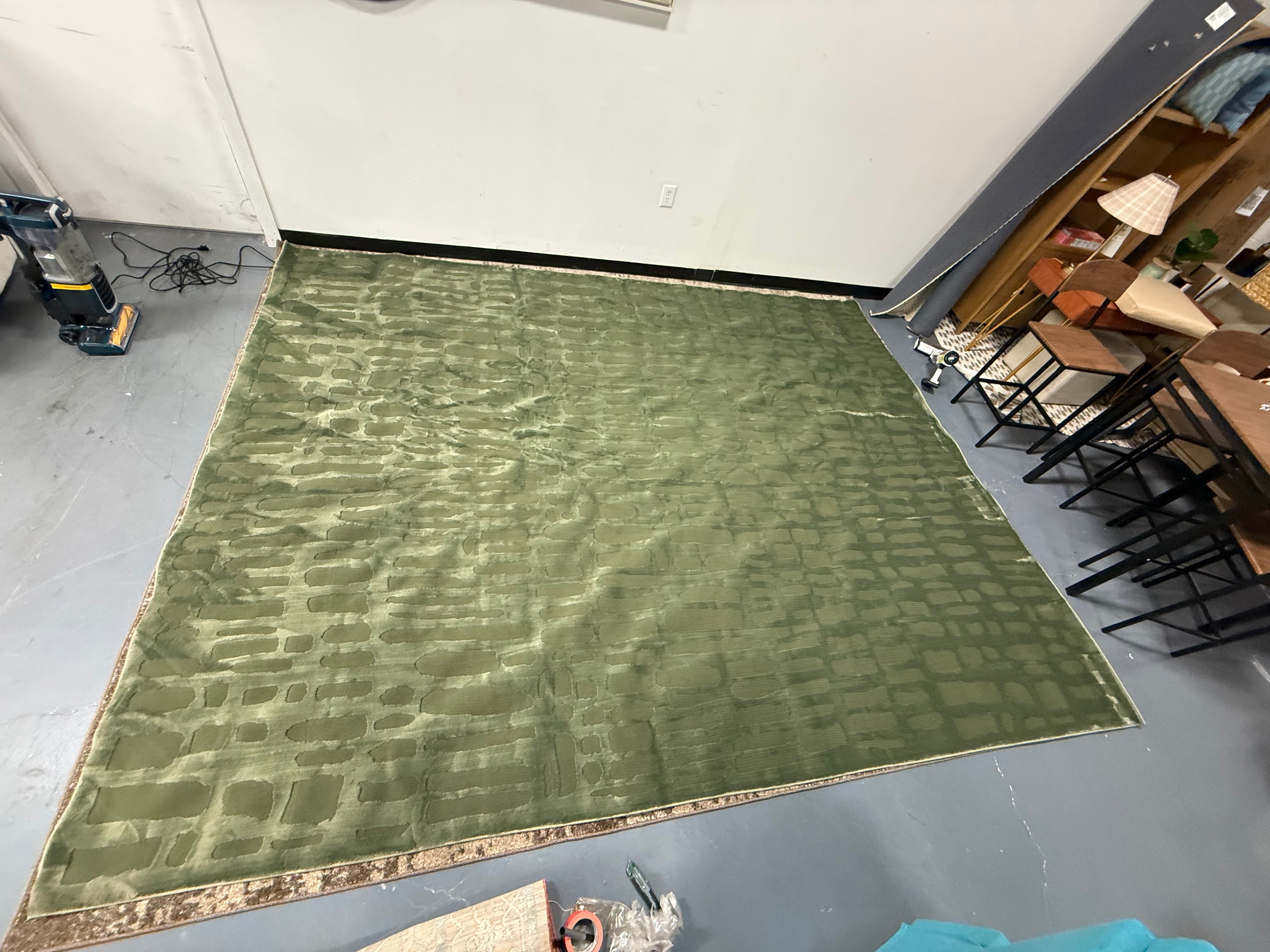 Belen Modern Abstract Area Rug 9'10" x 12'10" SHOWROOM ITEM