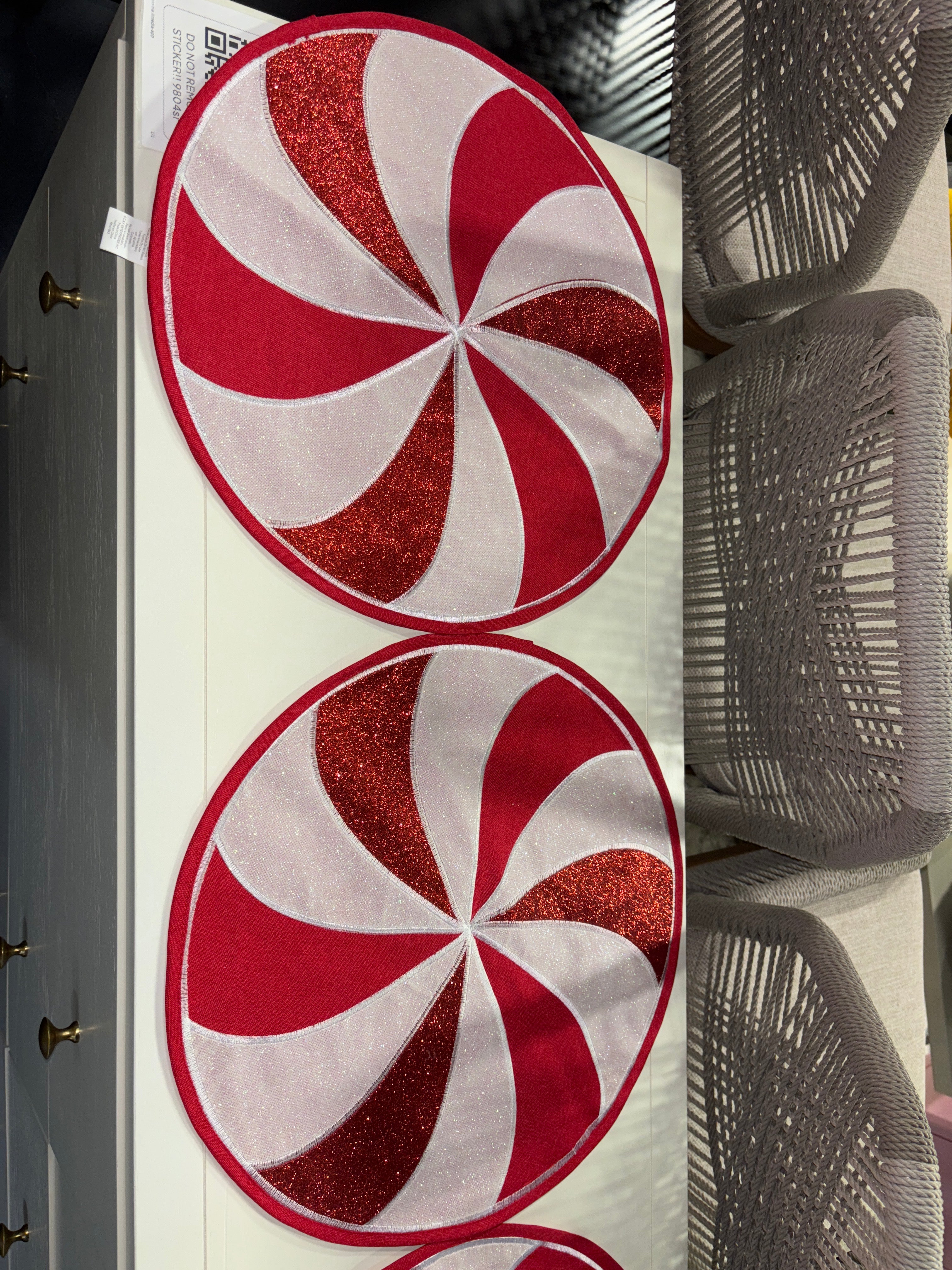 (Set of 4) Peppermint Placemat - Glitter SHOWROOM ITEM