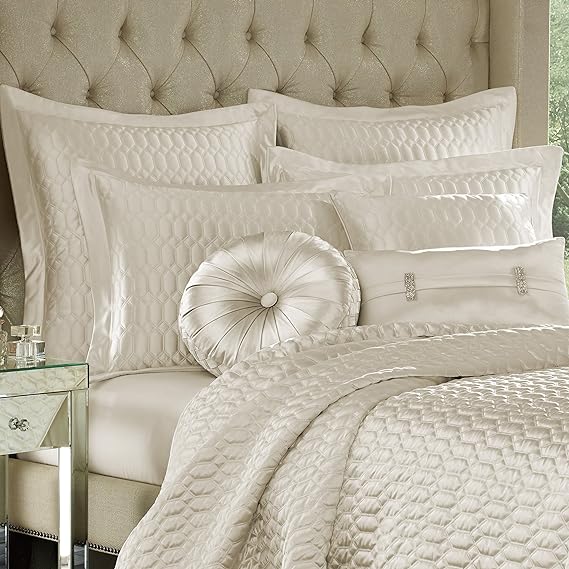 Saranda Satin Geometric Quilted Coverlet King, Natural
