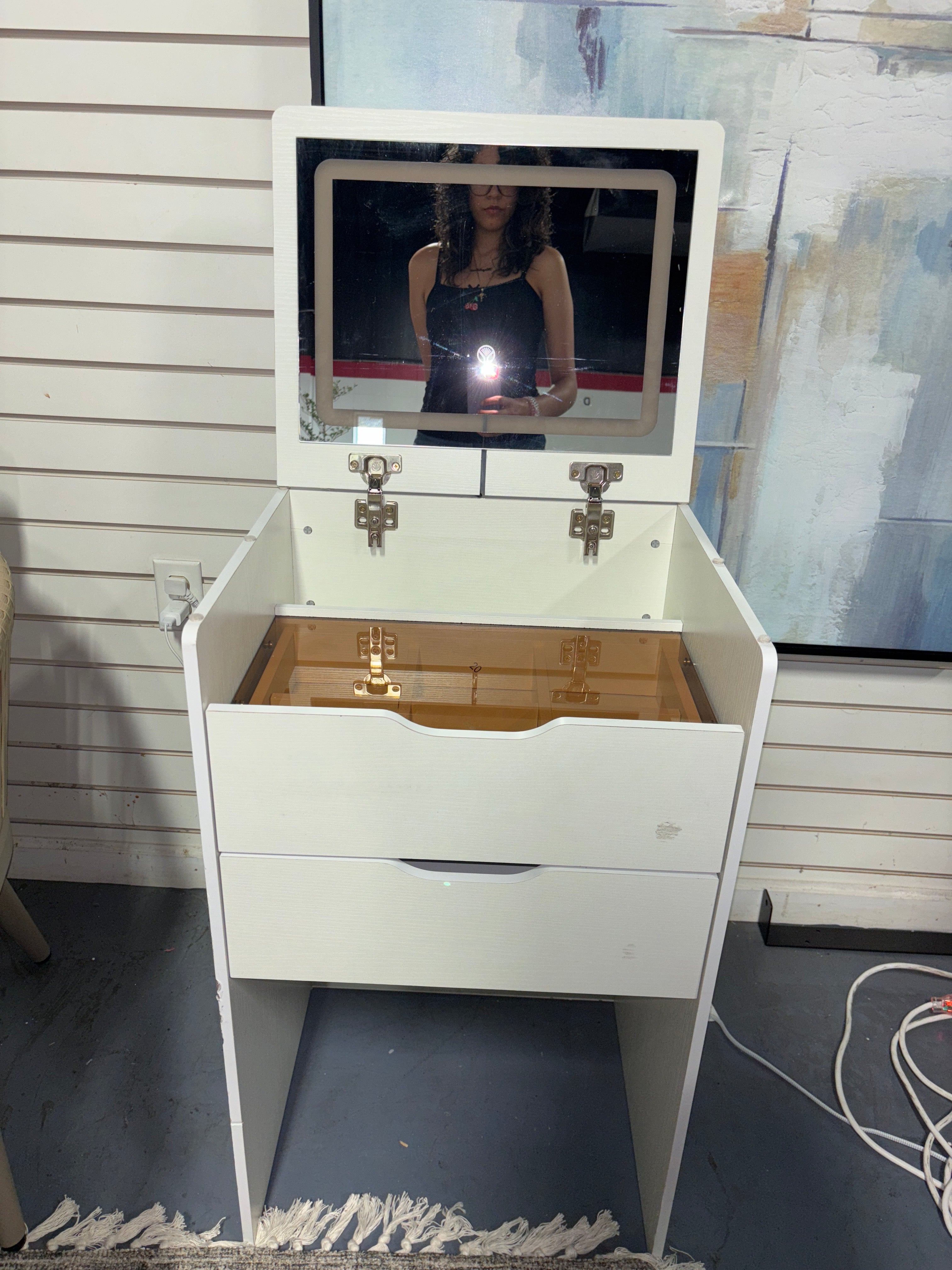 3 in 1 Vanity Desk with Plip Top Mirror - White SHOWROOM ITEM