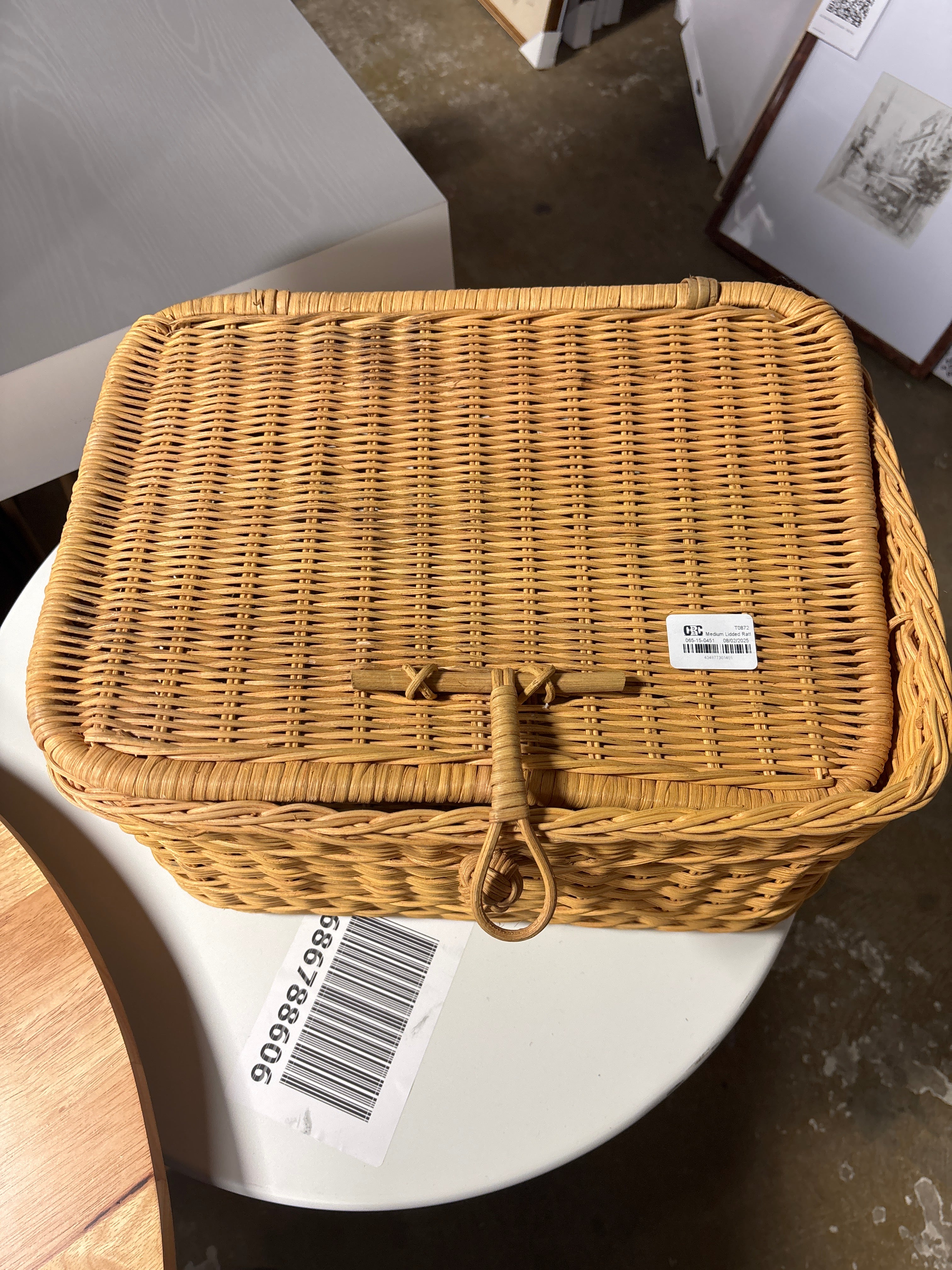 Medium Lidded Rattan Basket SHOWROOM ITEM