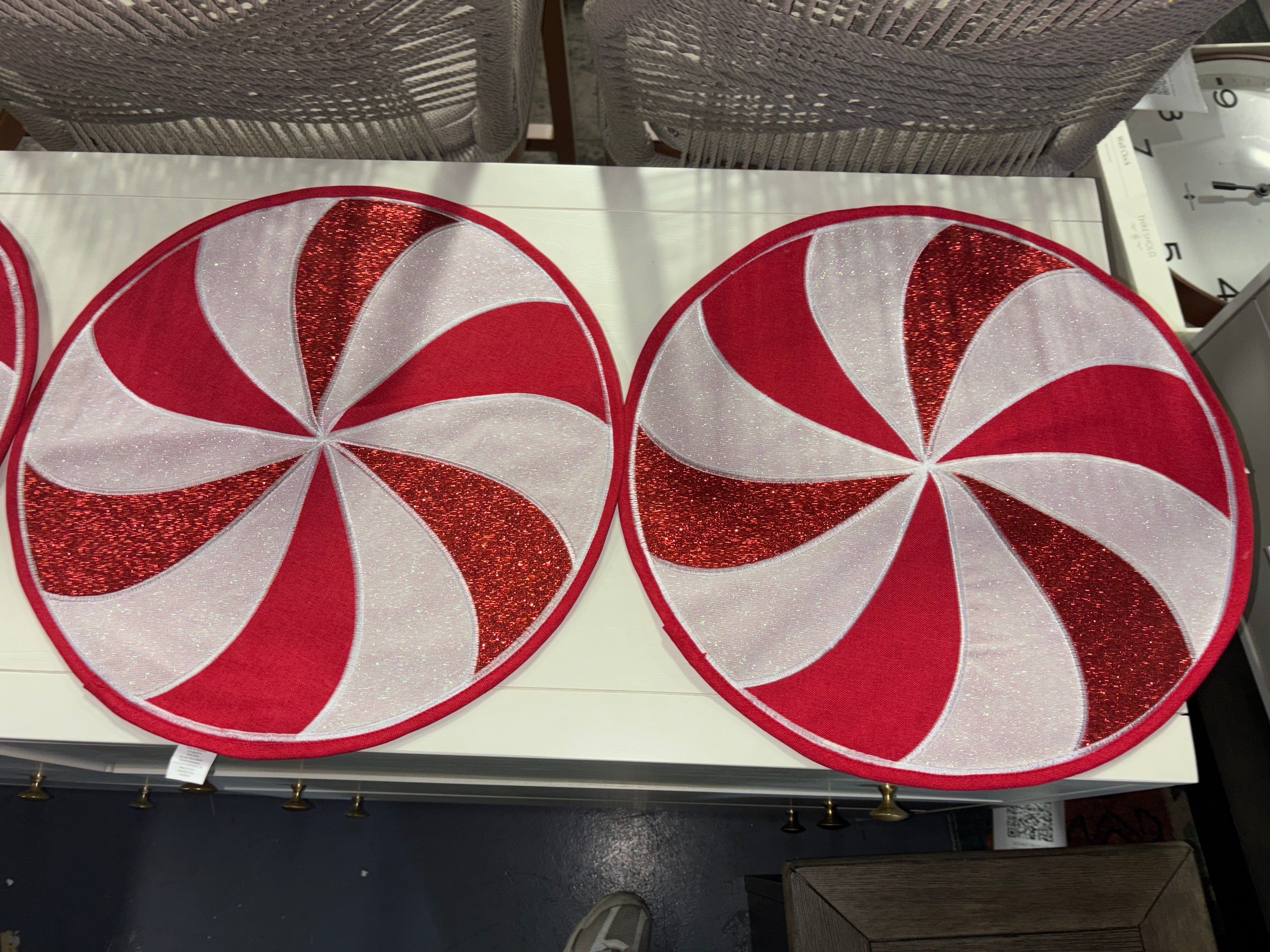 (Set of 4) Peppermint Placemat - Glitter SHOWROOM ITEM