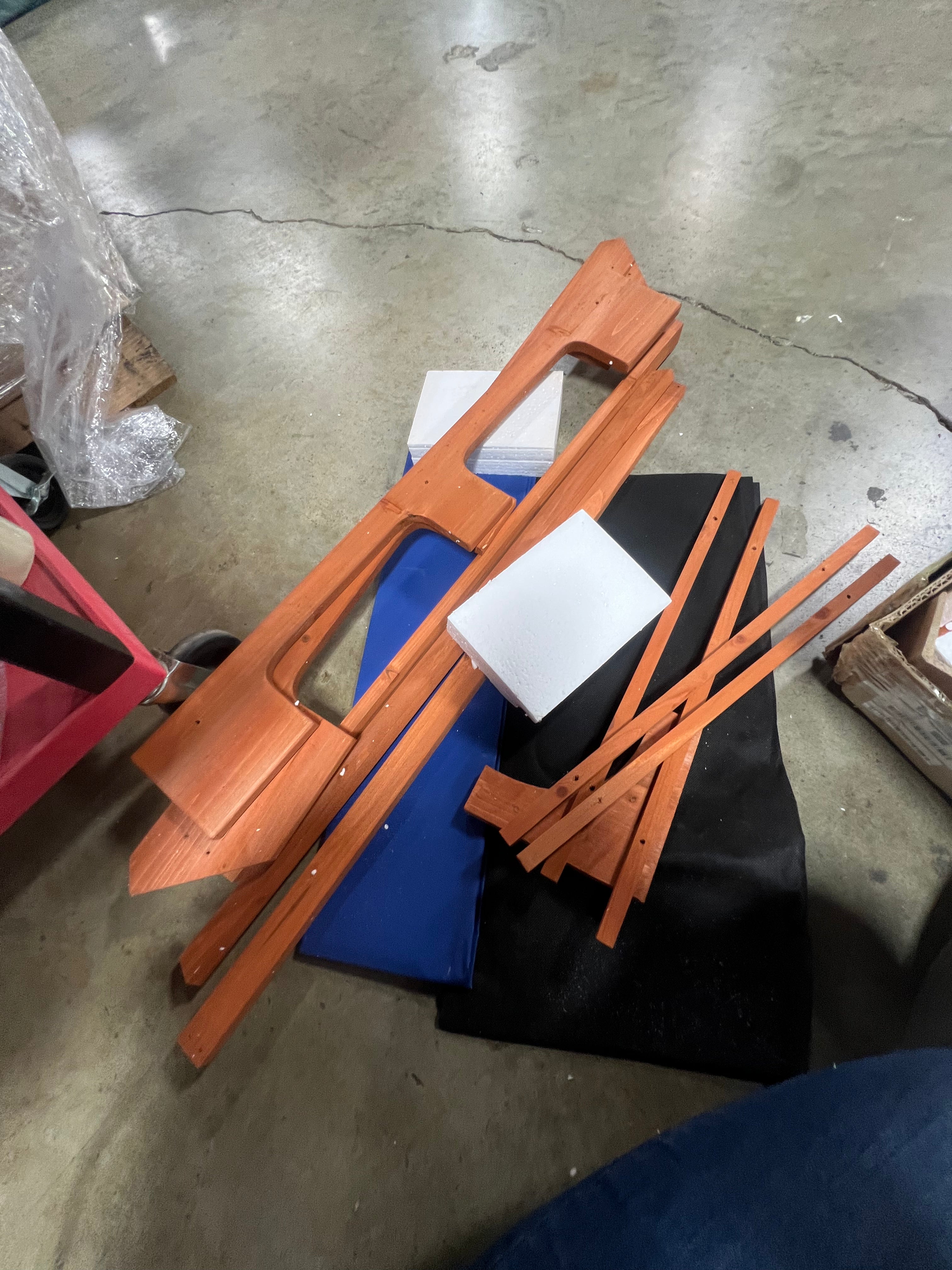 Outsunny Kids Wooden Sandbox with Adjustable Height Cover and Toy Bin Storage