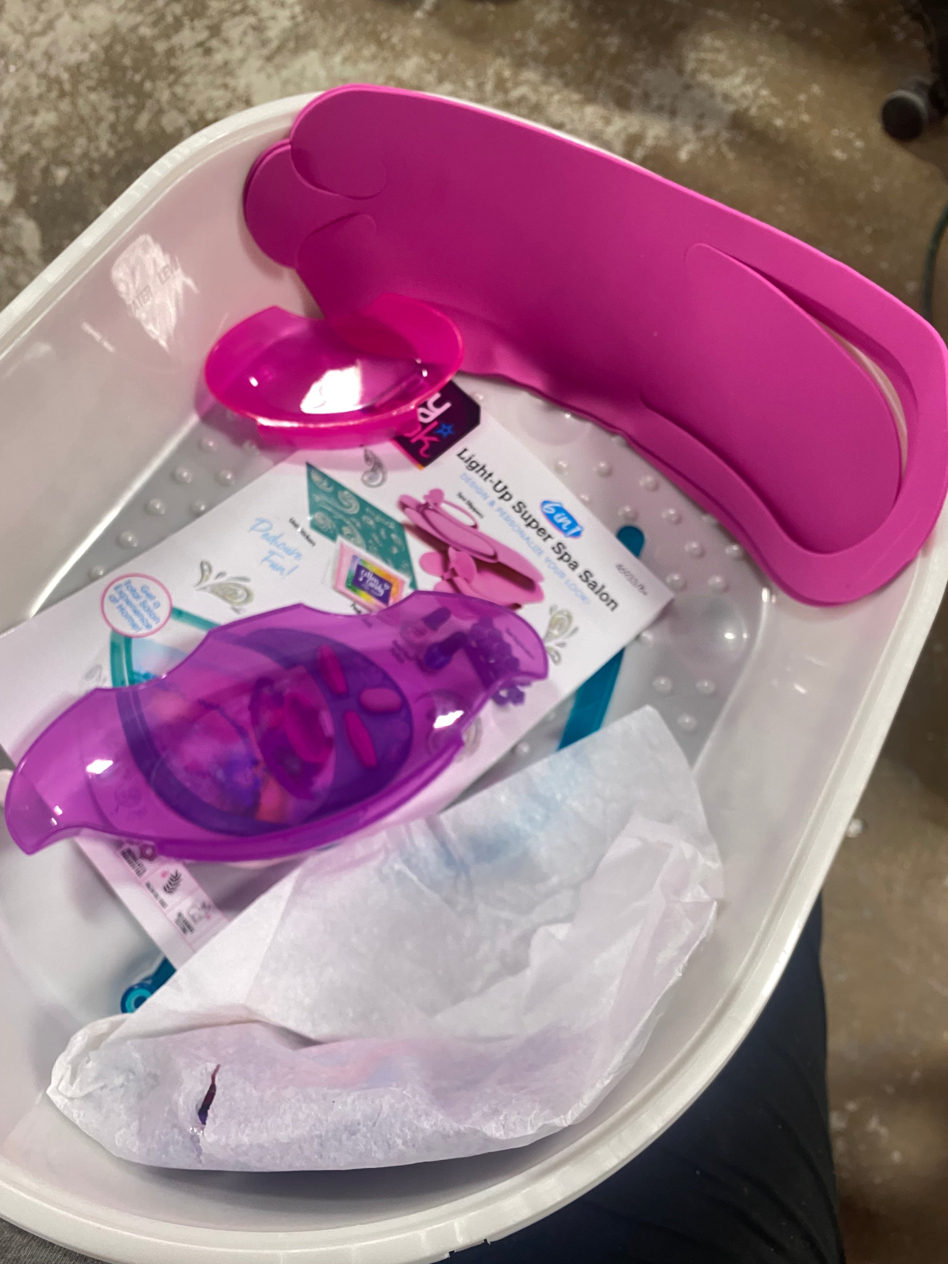 6-in-1 Light-Up Super Spa Salon Activity Kit