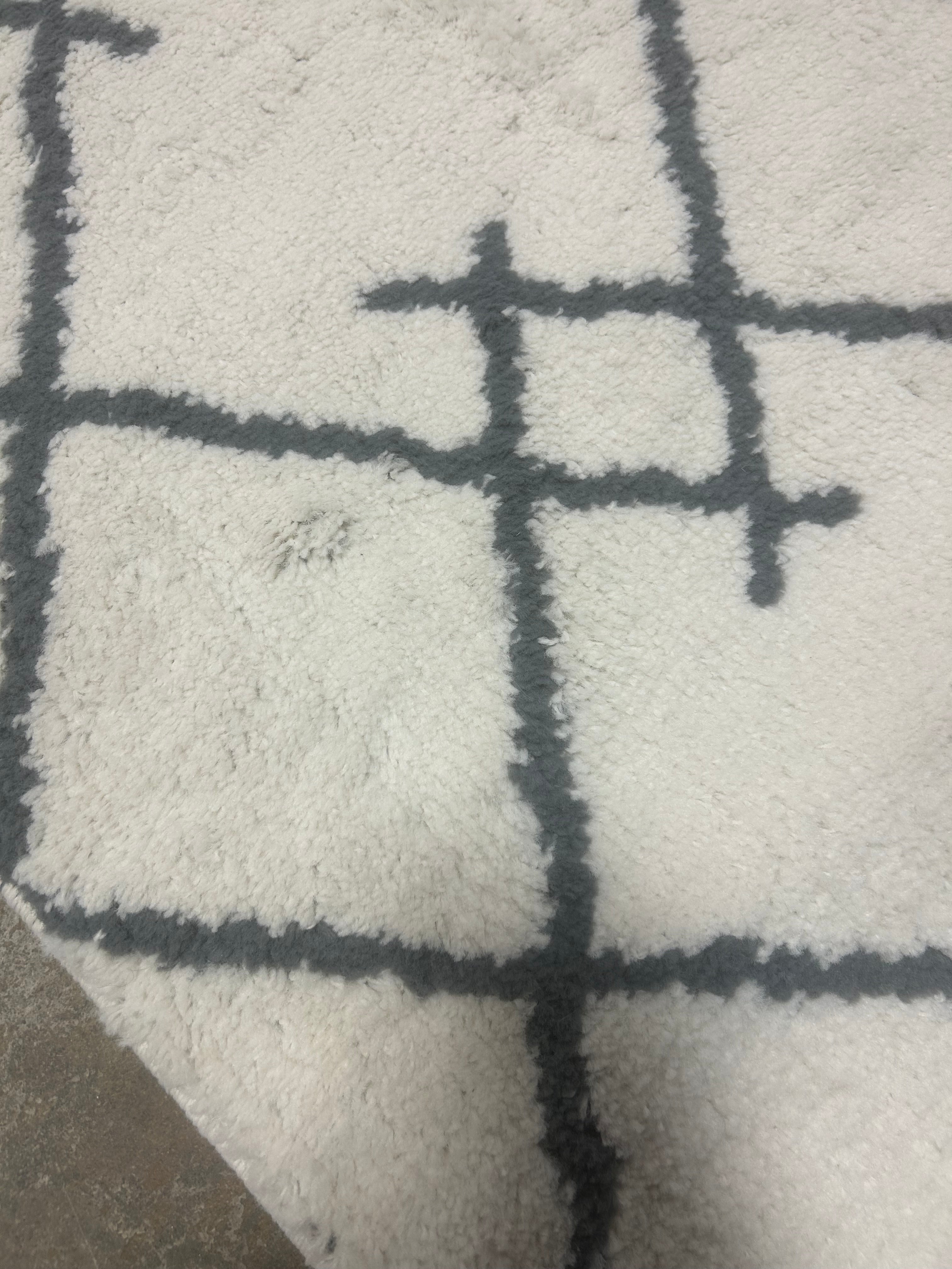 Bixel Tufted Rug