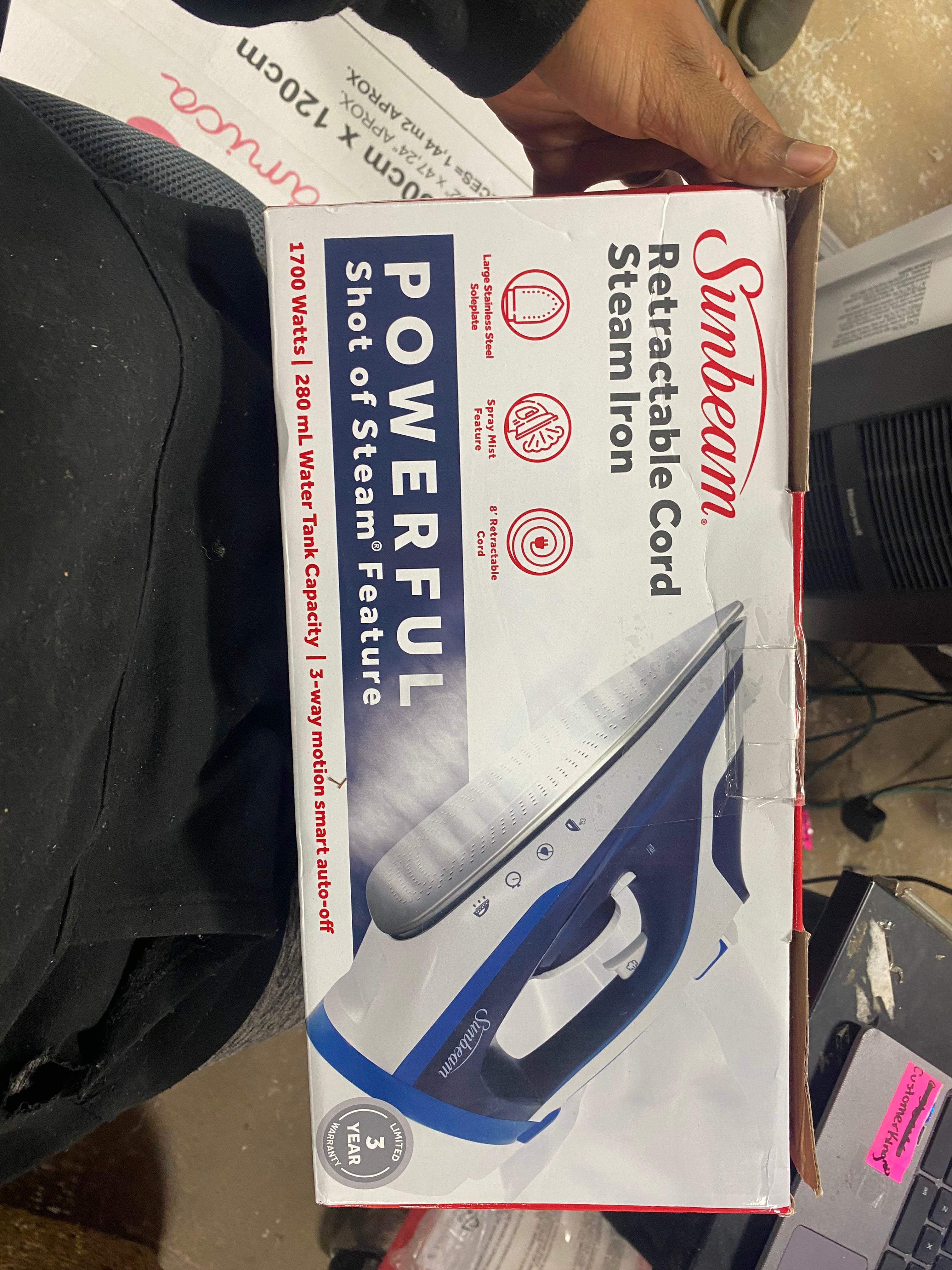 Steam Iron with Retractable Cord and Shot of Steam Feature