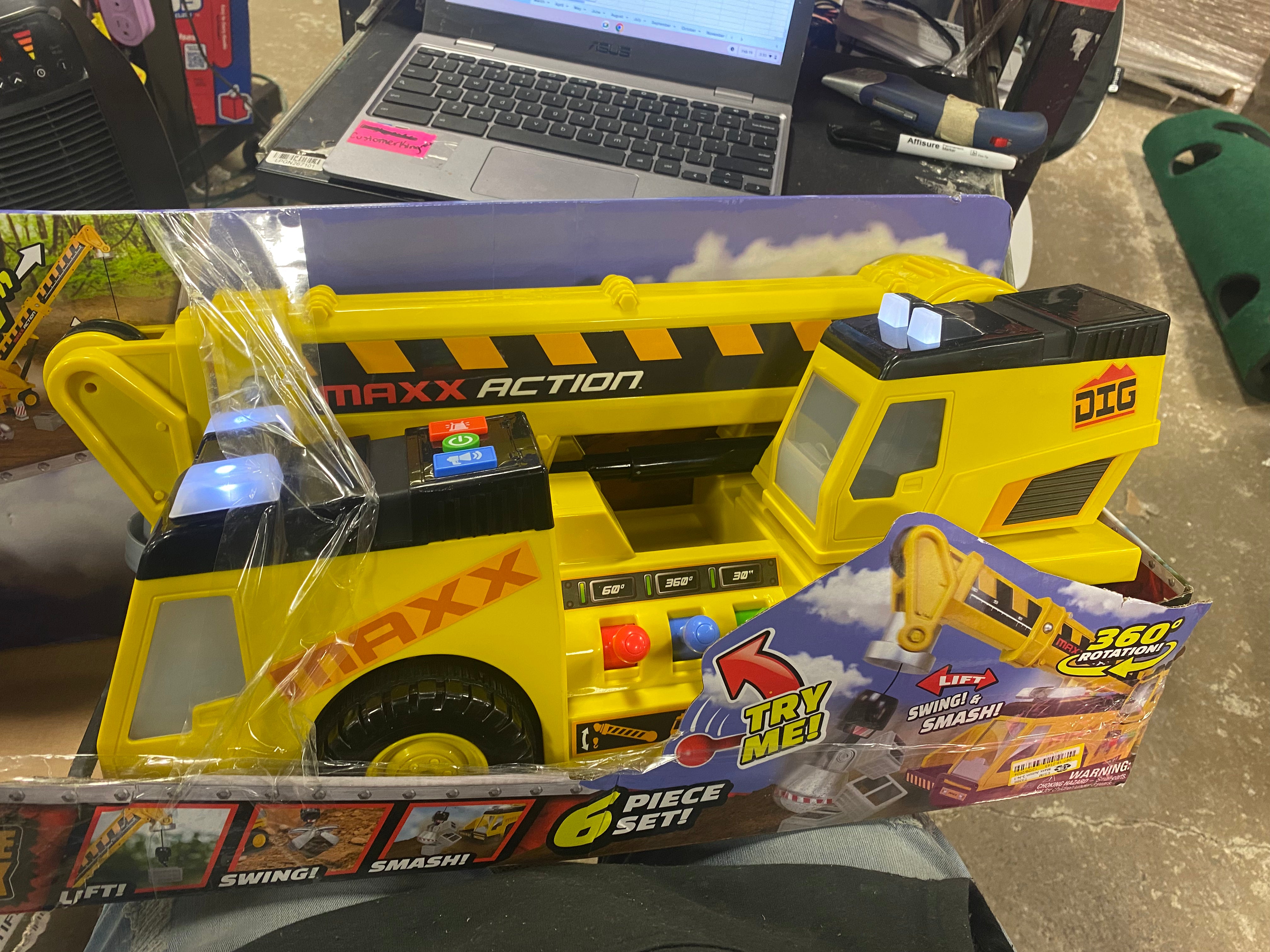 3-N-1 Mega Crane