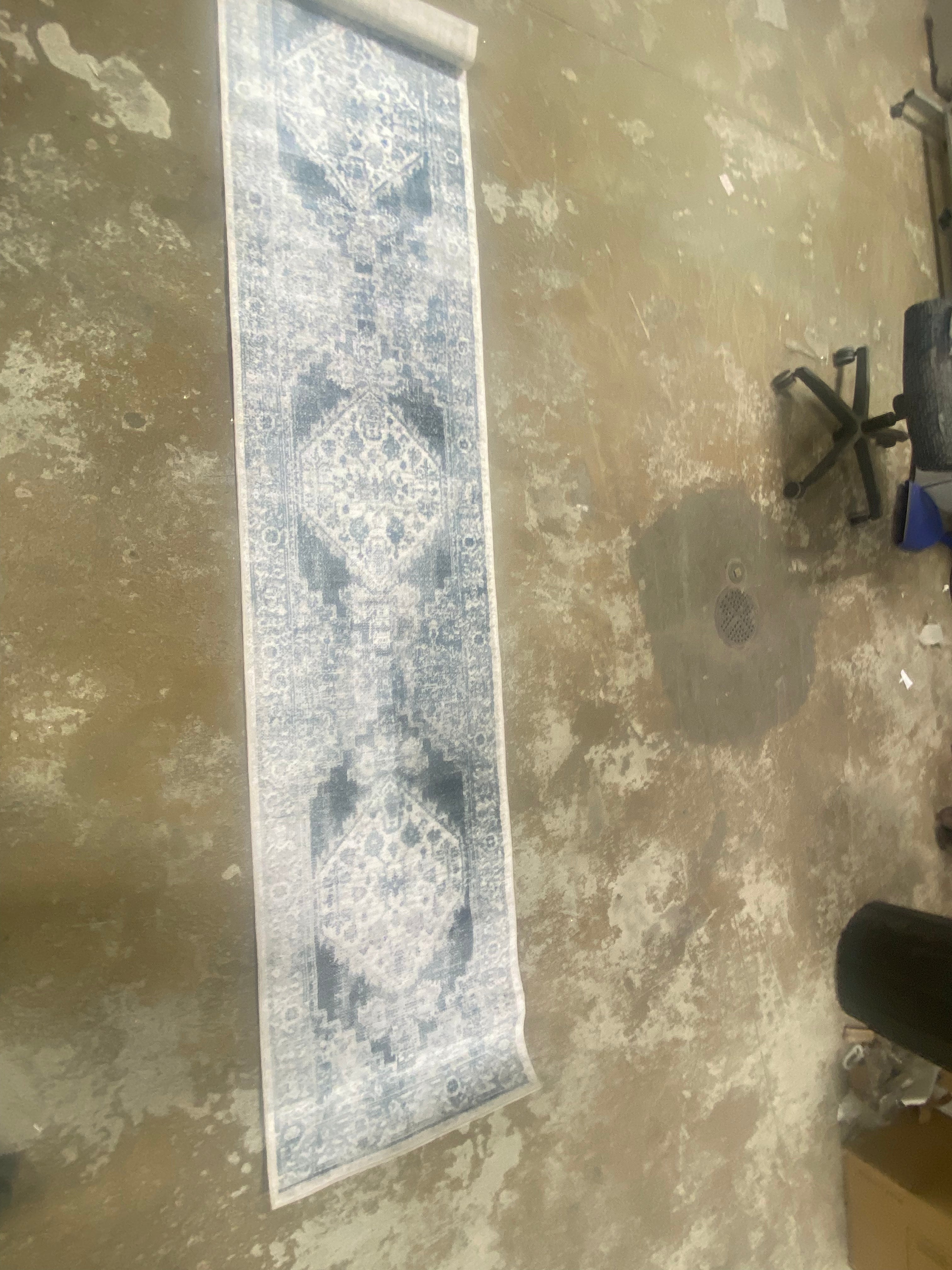 Astra Machine Washable Persian Blue/Ivory Area Rug - 2'2" x 10'