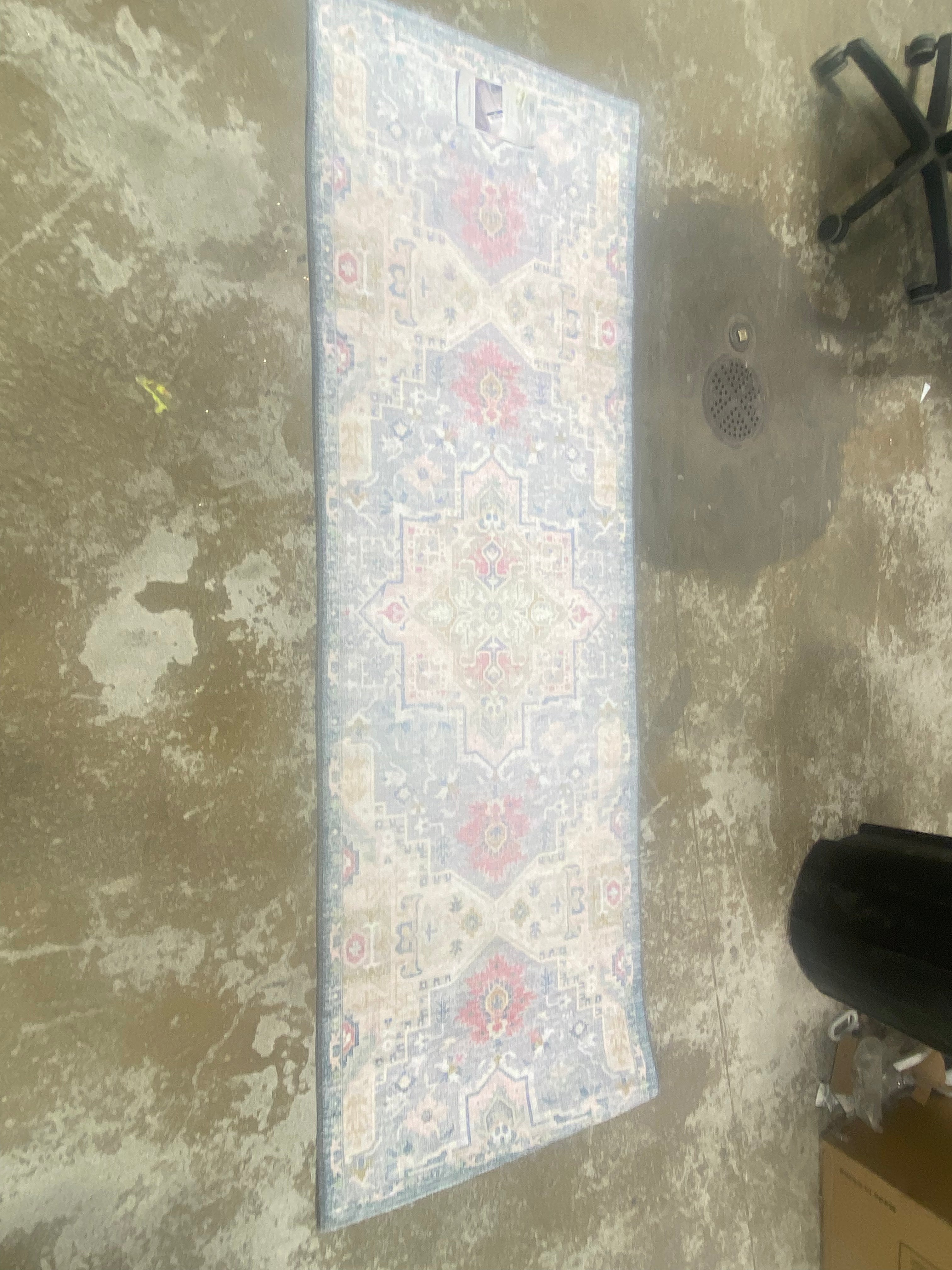 Washable Printed Accent Rug - 2'4 x 7'