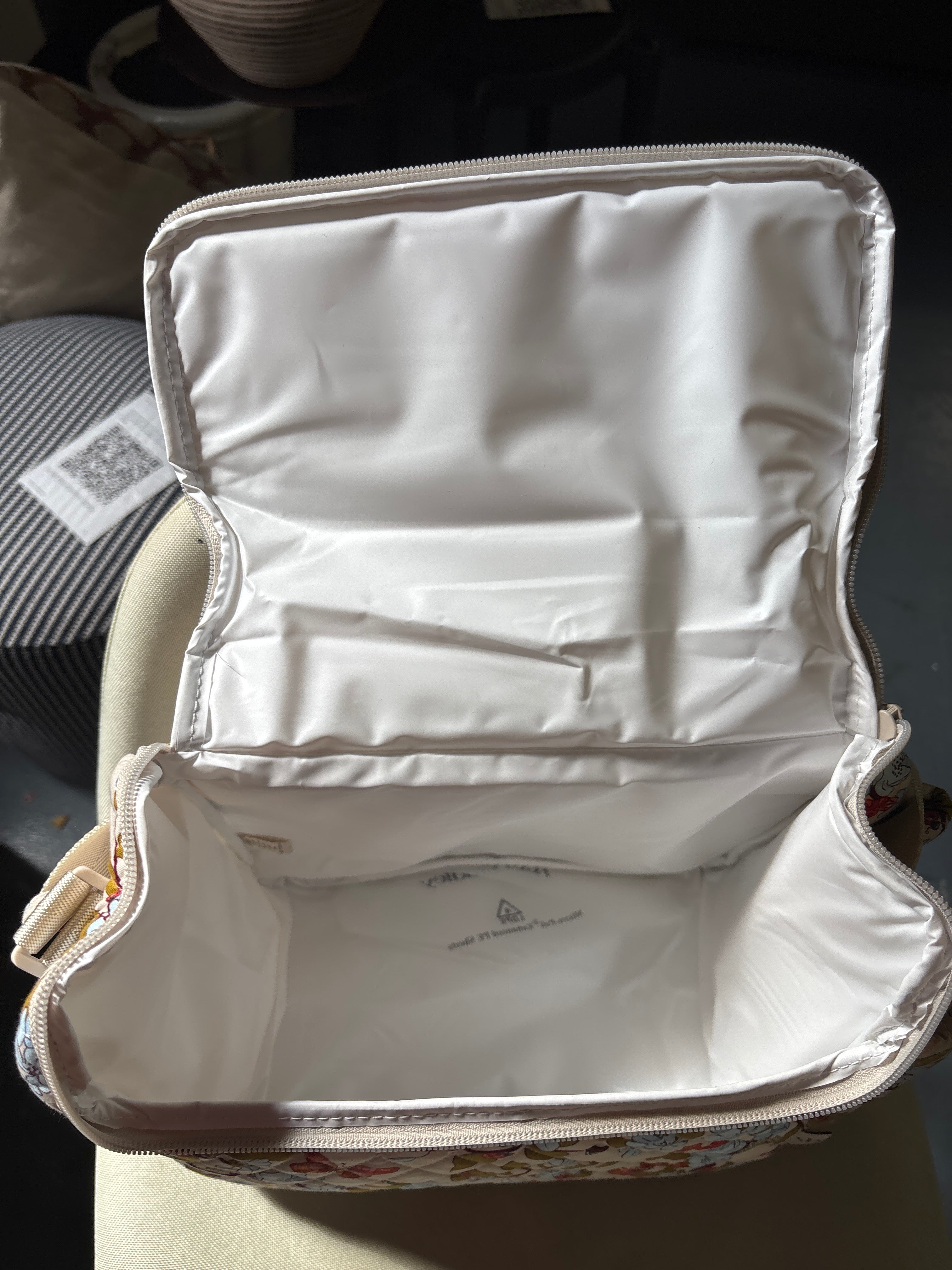 Vera Bradley Outlet Lunch Crossbody - Abuzz SHOWROOM ITEM