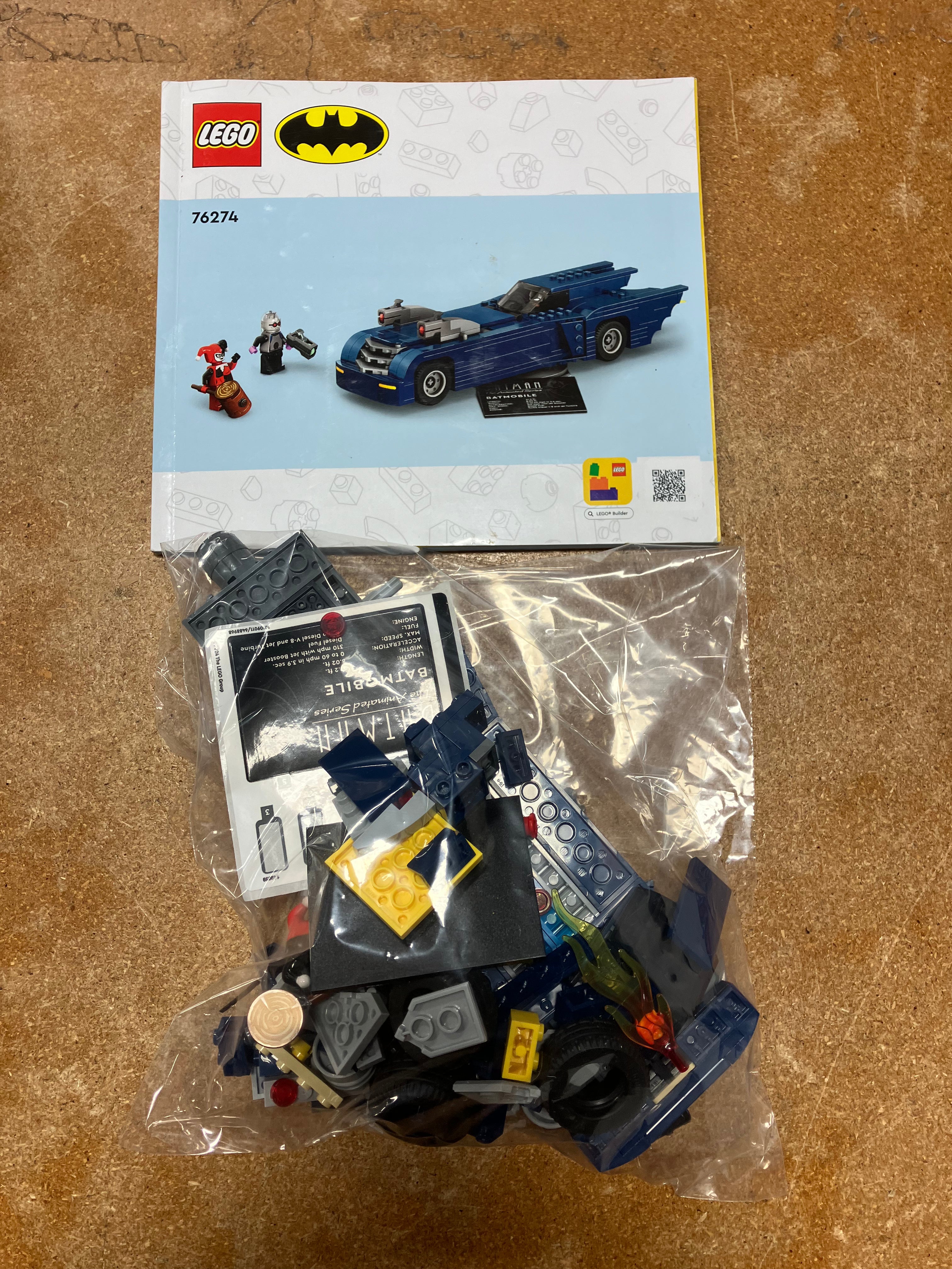 DC Batman: Batman with the Batmobile vs. Harley Quinn & Mr. Freeze