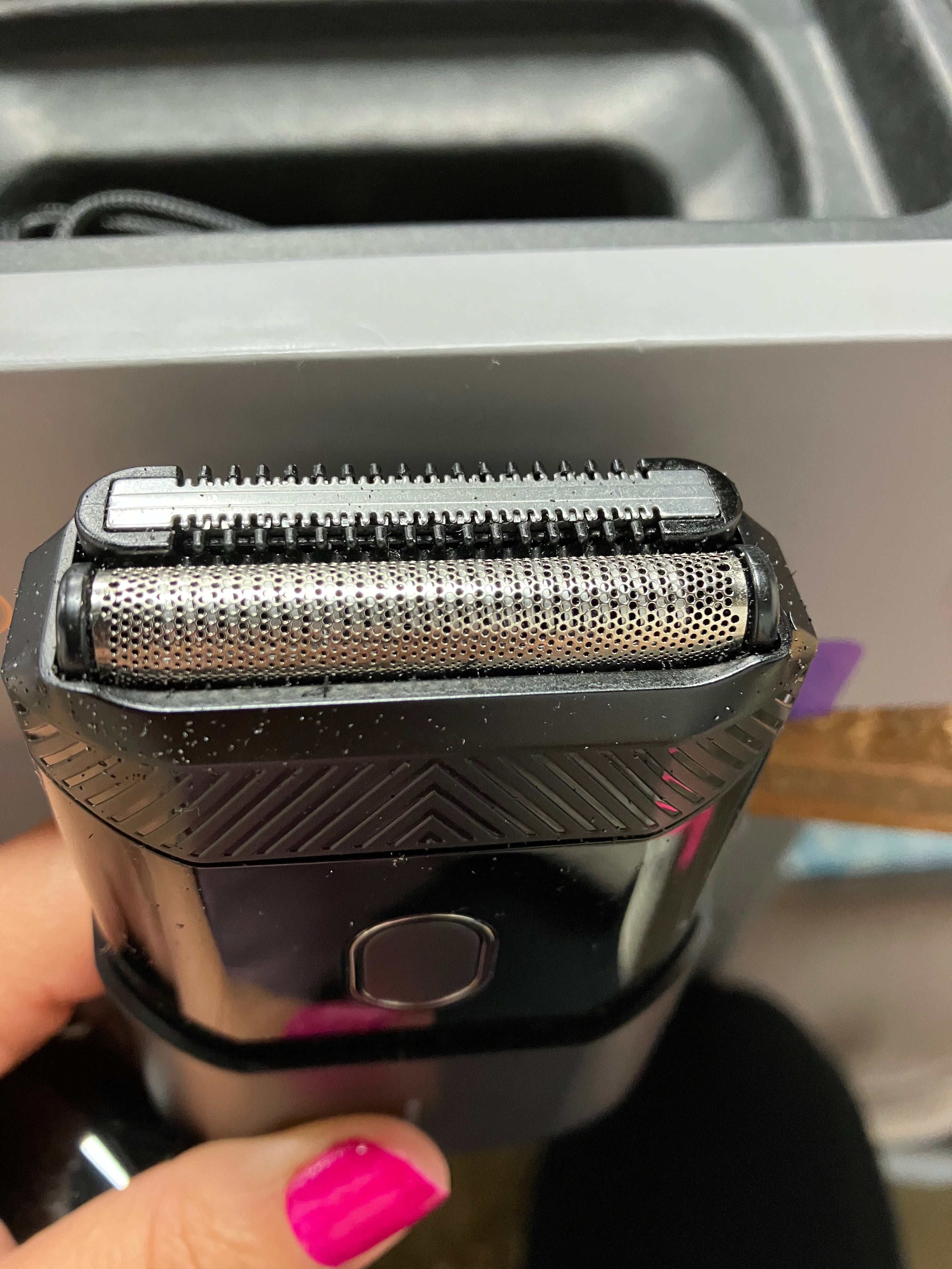The Handyman Compact Face Shaver, Portable SkinSafe Men's Travel Facial Hair Electric Razor