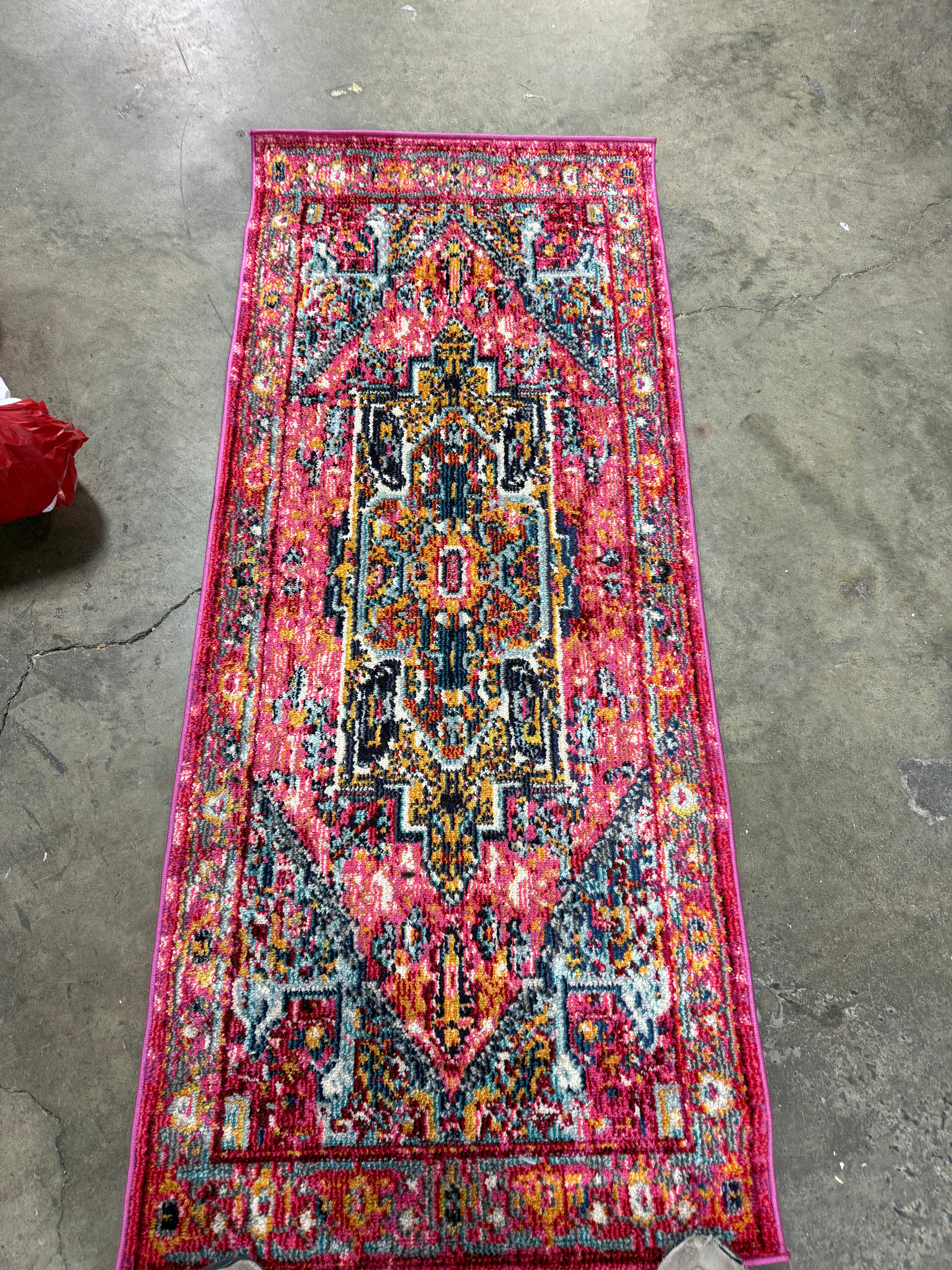 Reyna Medallion Area Rug 2'6"x6'