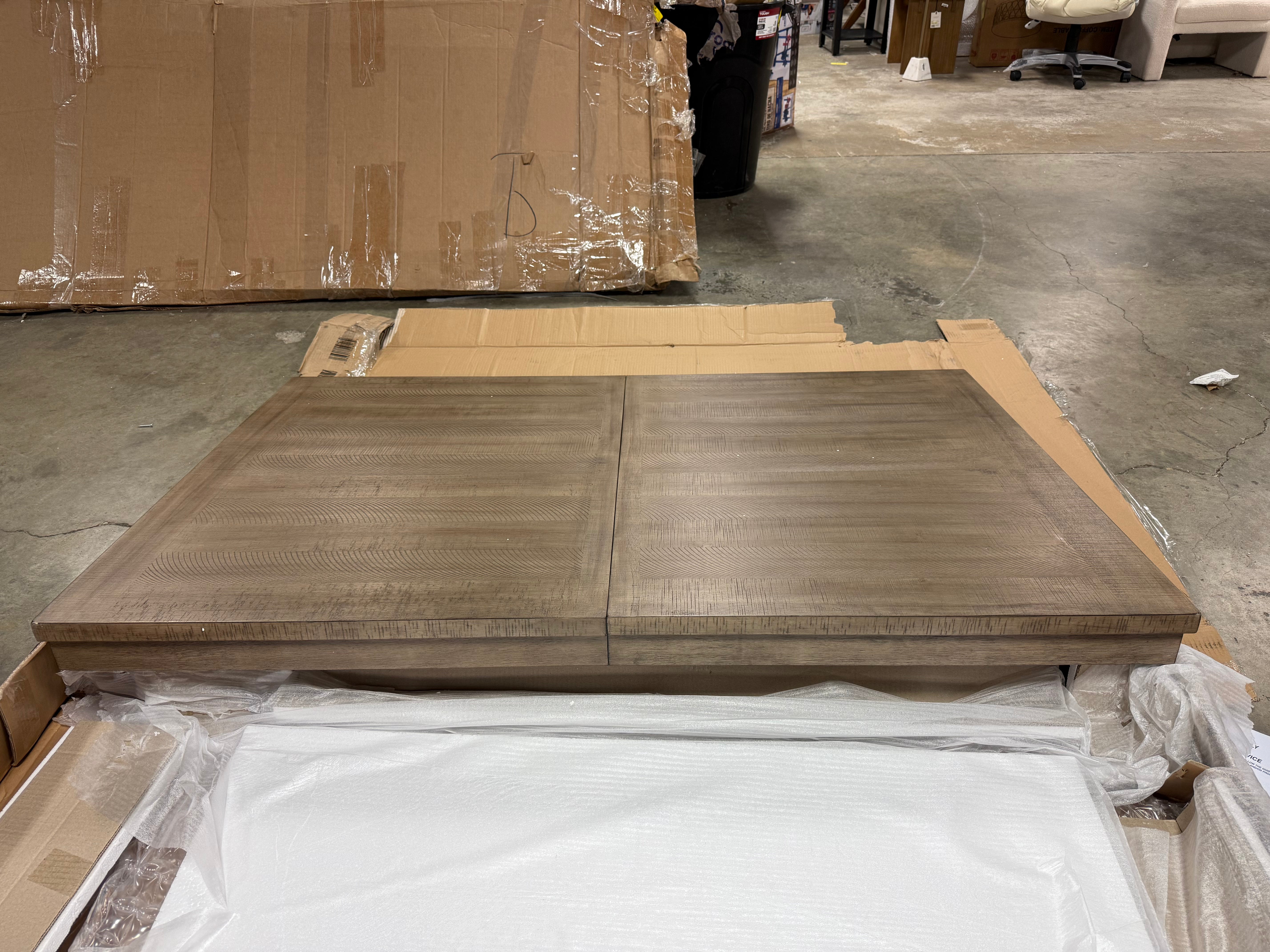 Allivia Extendable Solid Wood Base Dining Table