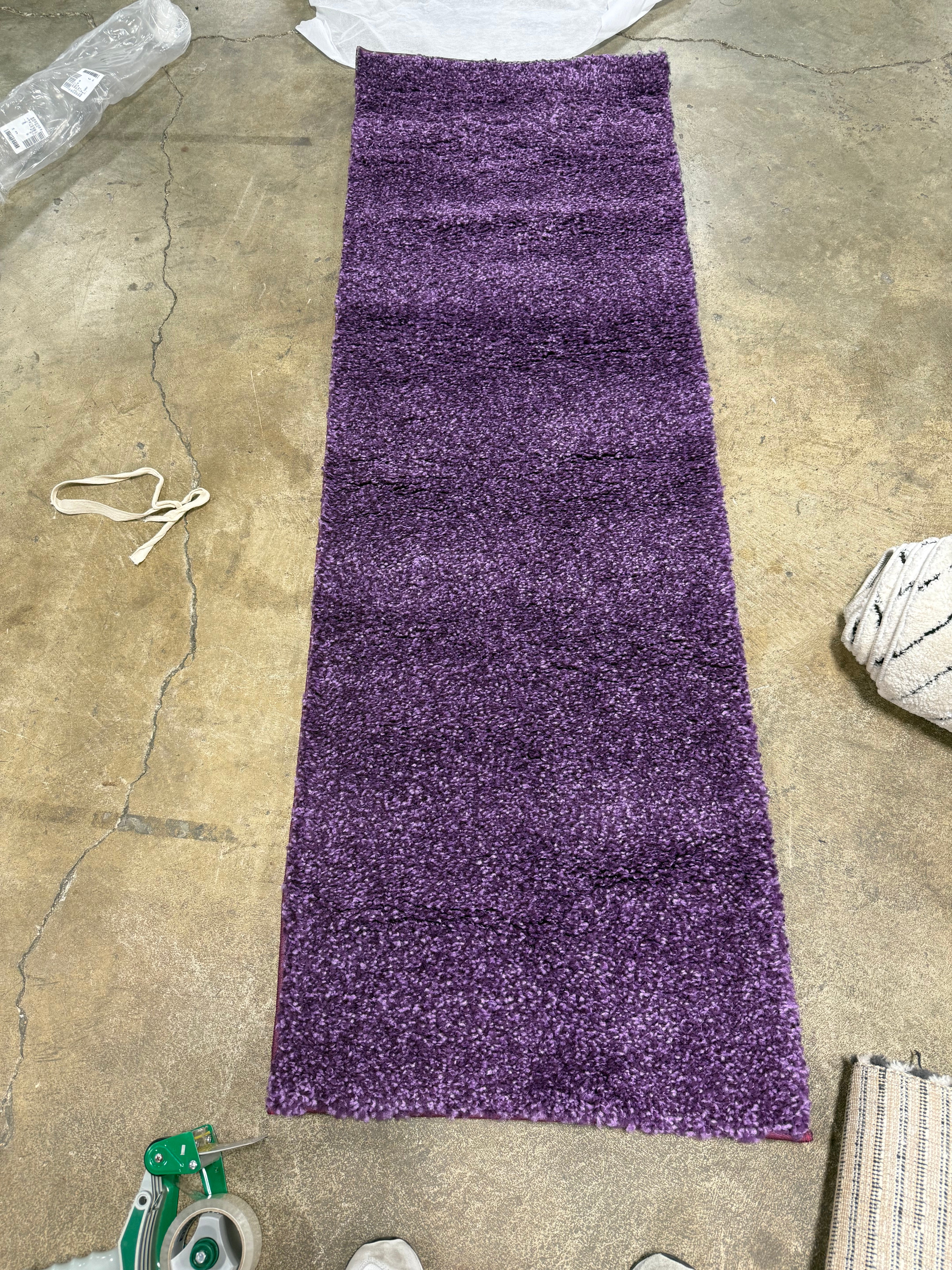 Unique Loom Solid Shag Collection Area Rug (2' 2" x 6' 7" Runner, Purple)