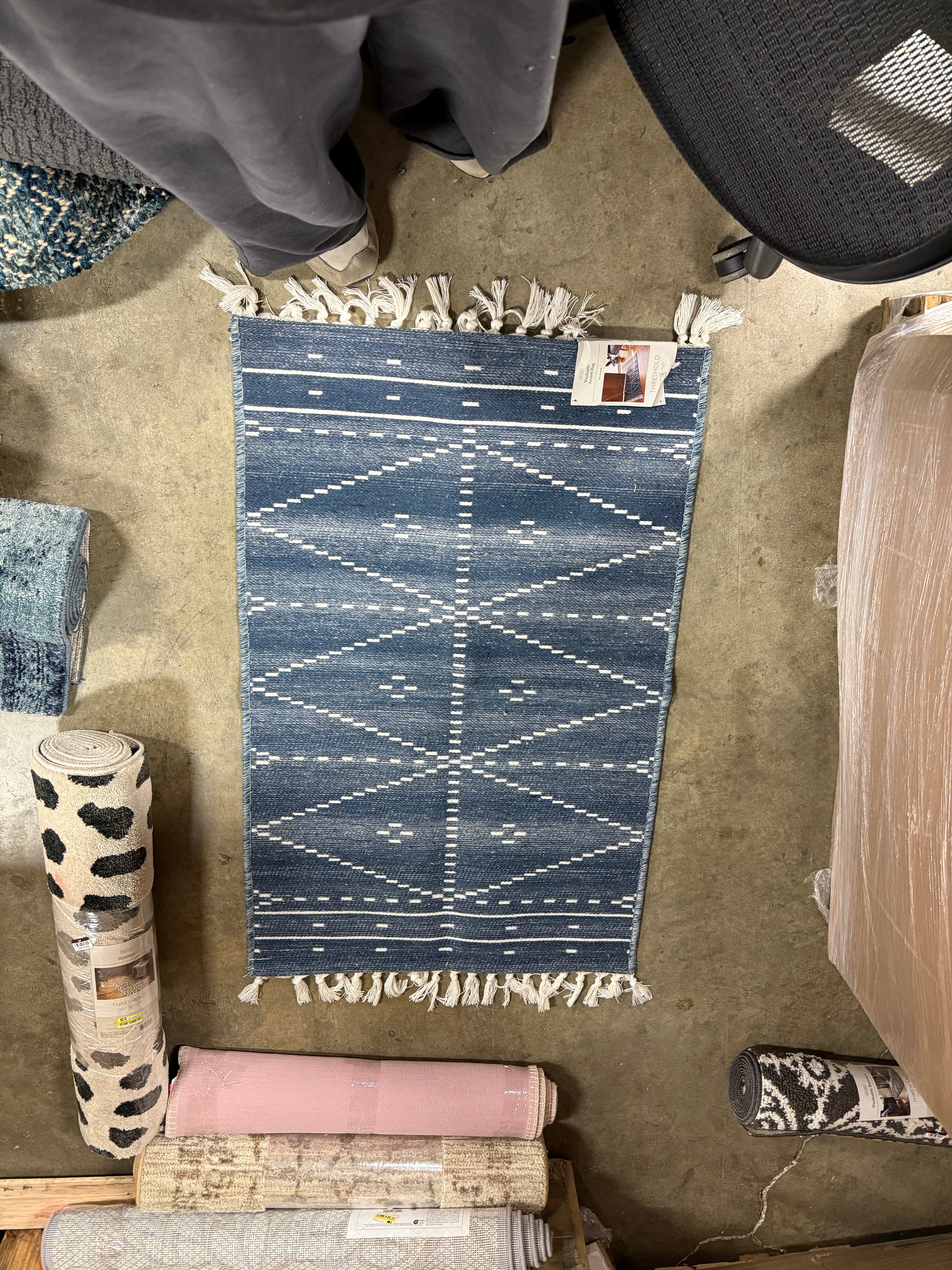 2'3"x3'9" Washable Woven Tapestry Accent Rug with Fringe Indigo