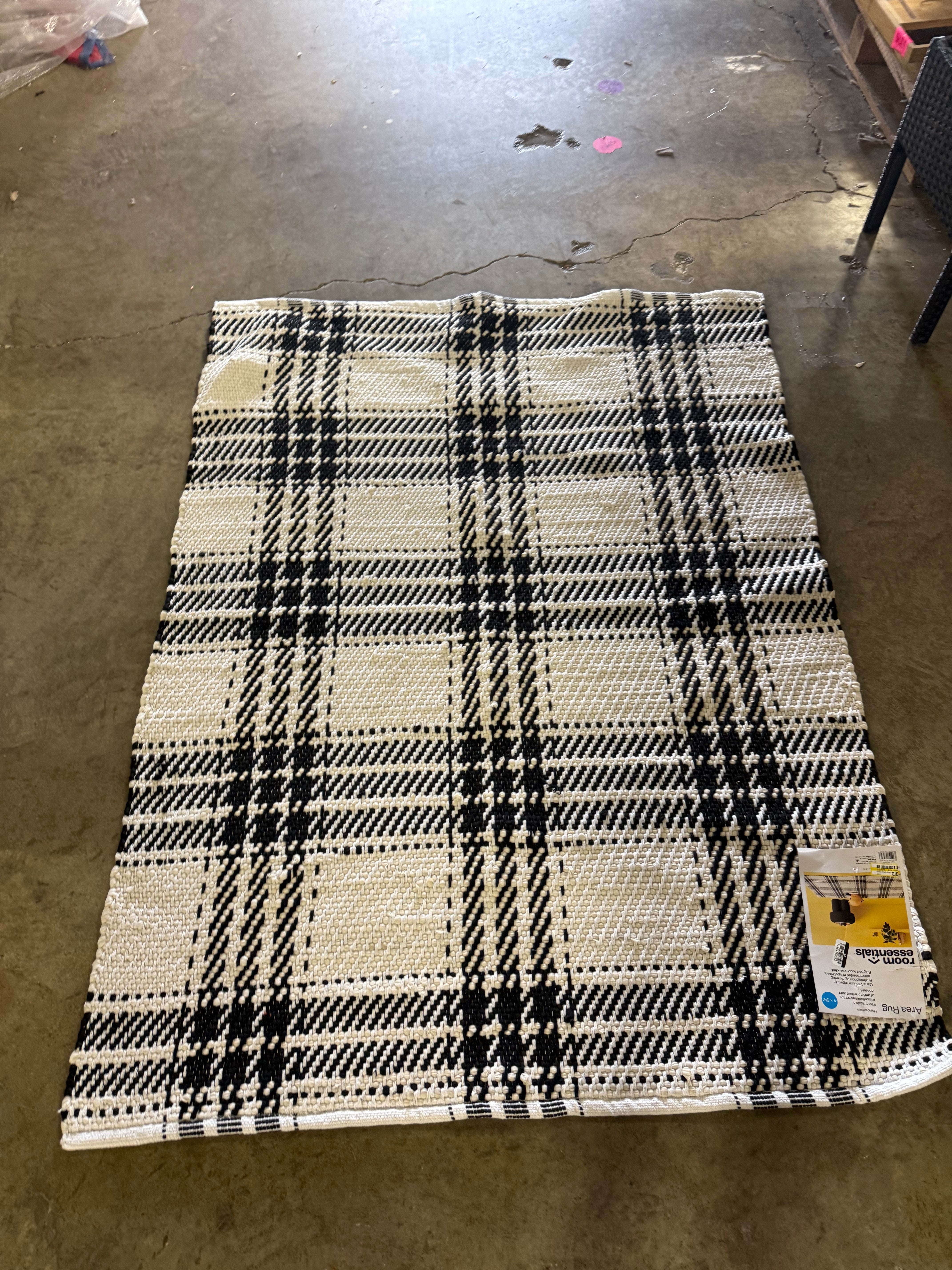 Plaid Chindi Handwoven Area Rug 4'x5'6"