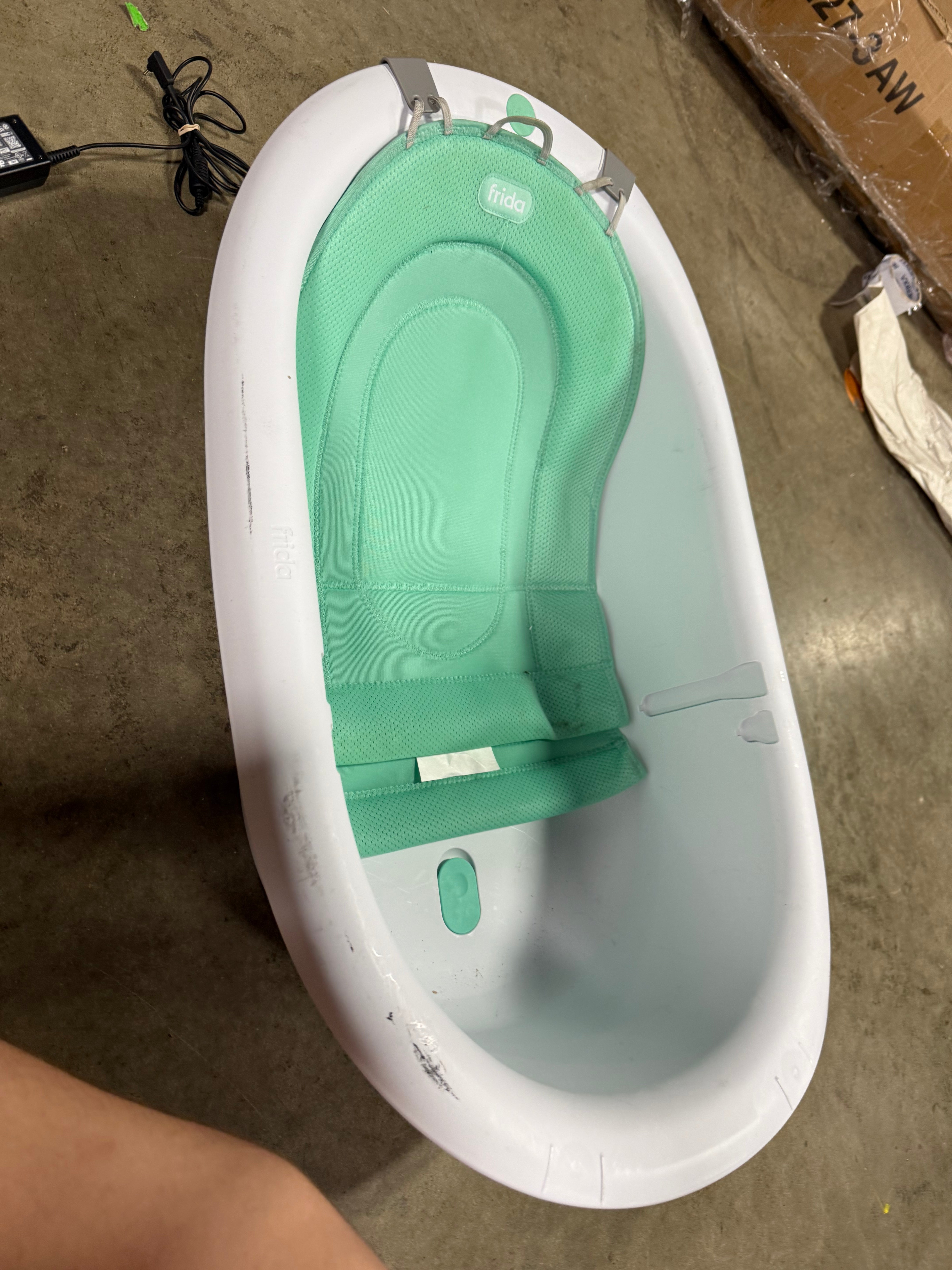 Baby 4-in-1 Grow-With-Me Bath Tub